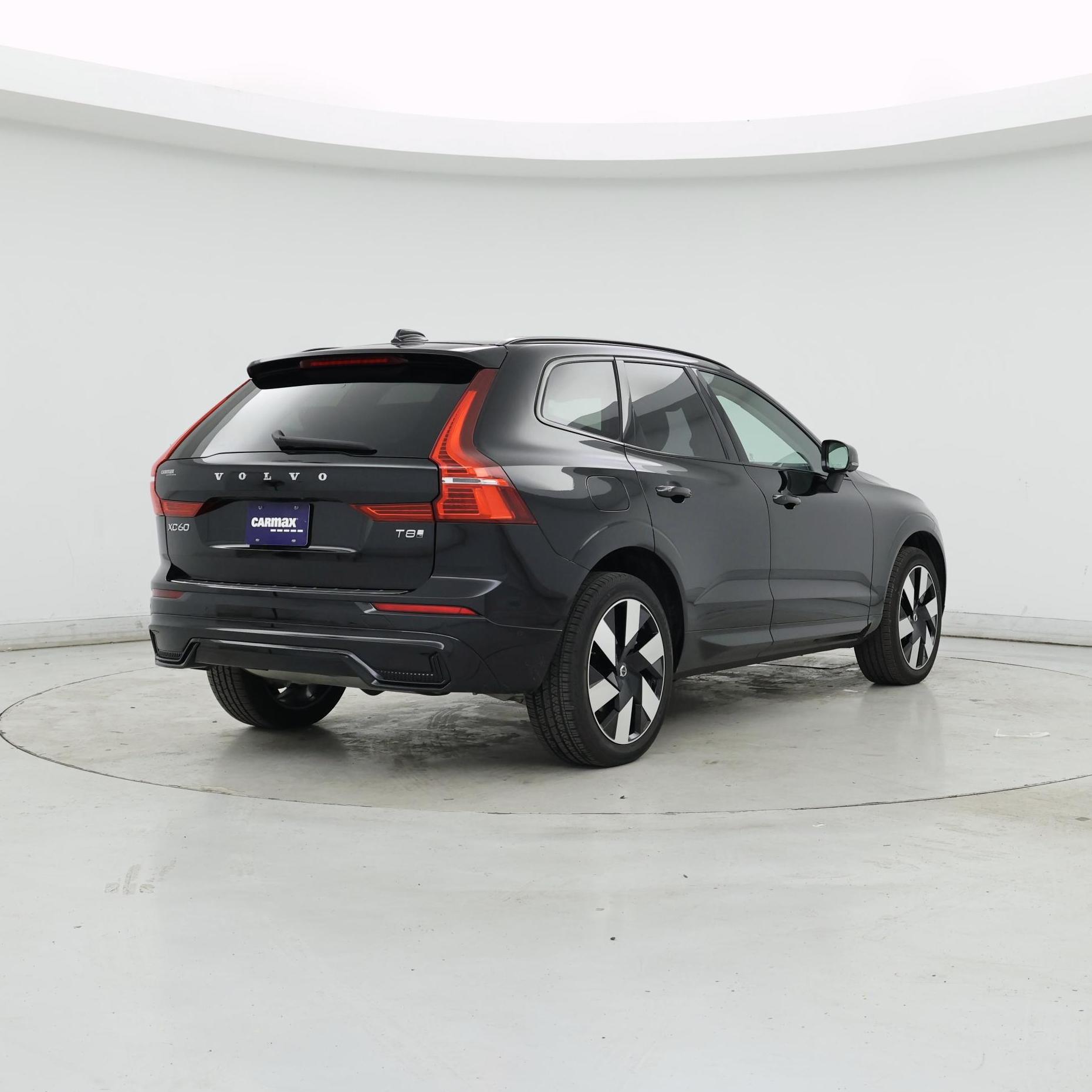 Thumbnail: 2025 Volvo XC60 - 8