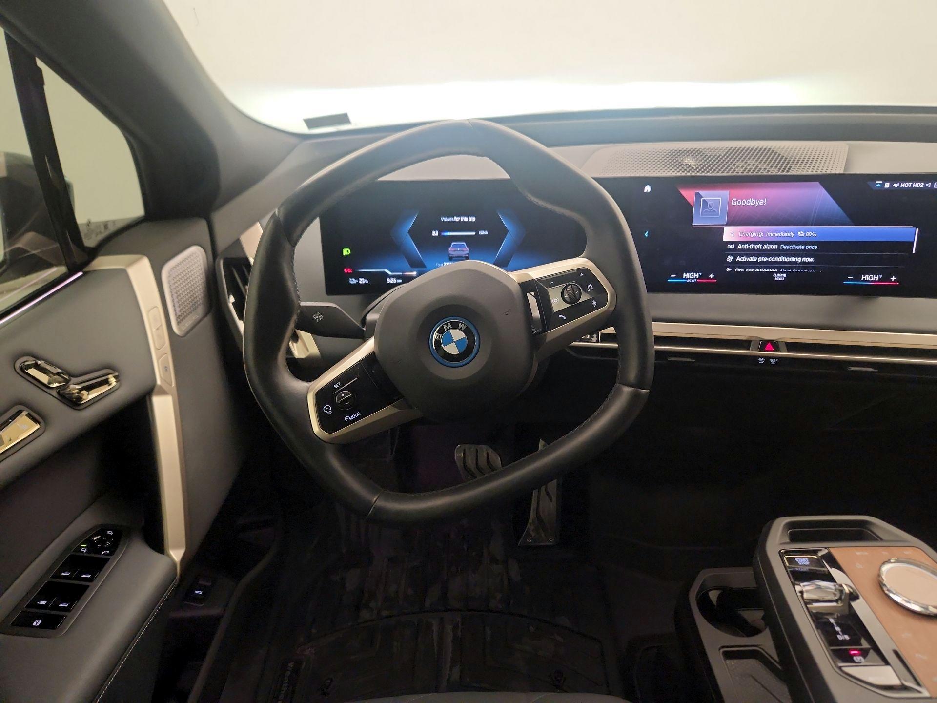 Thumbnail: 2023 BMW iX - 10