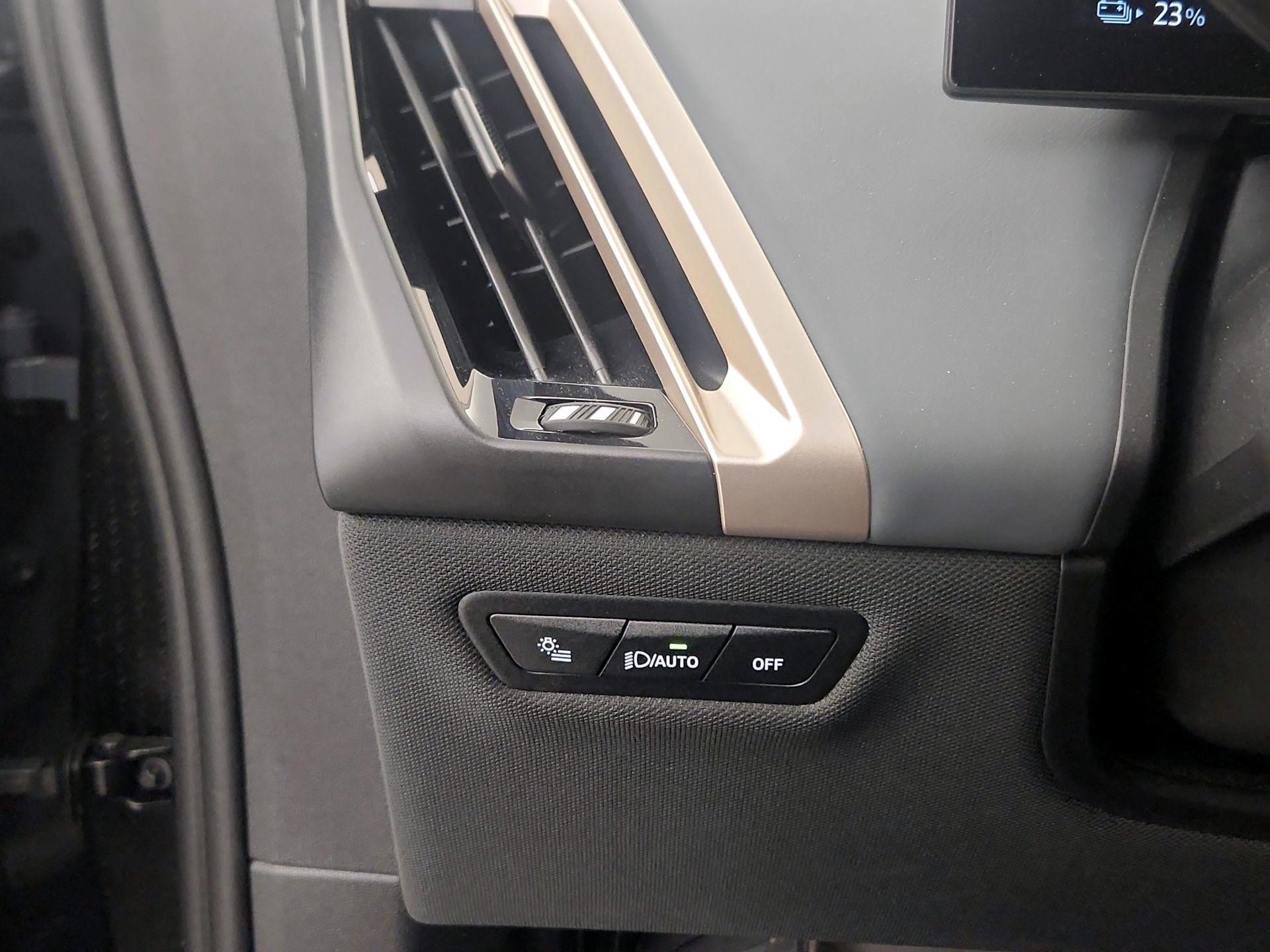 Thumbnail: 2023 BMW iX - 13