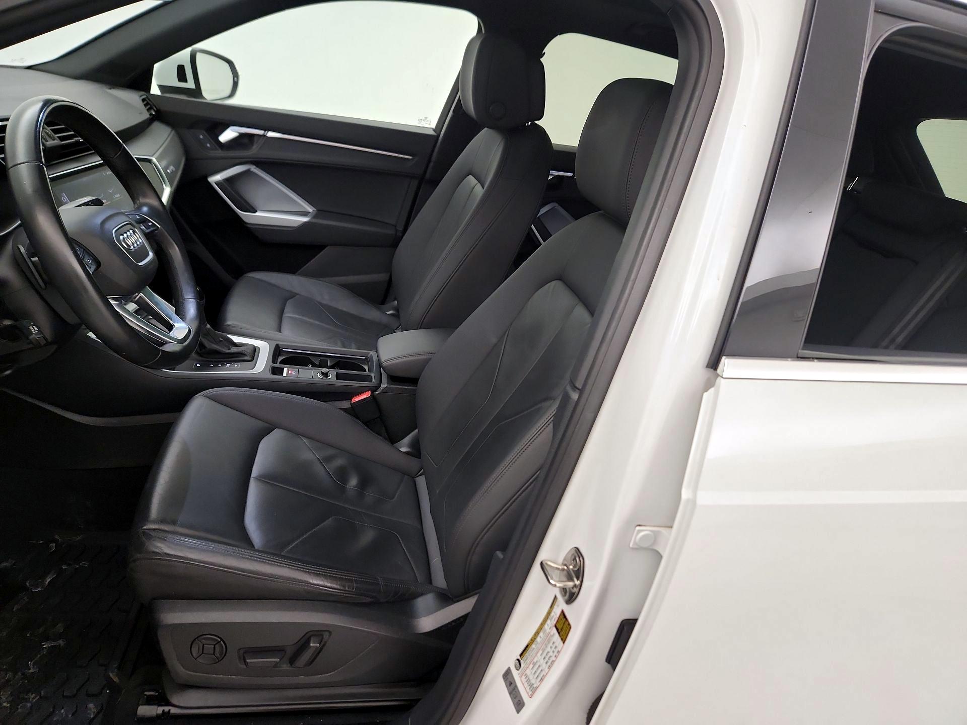 Thumbnail: 2021 Audi Q3 - 11