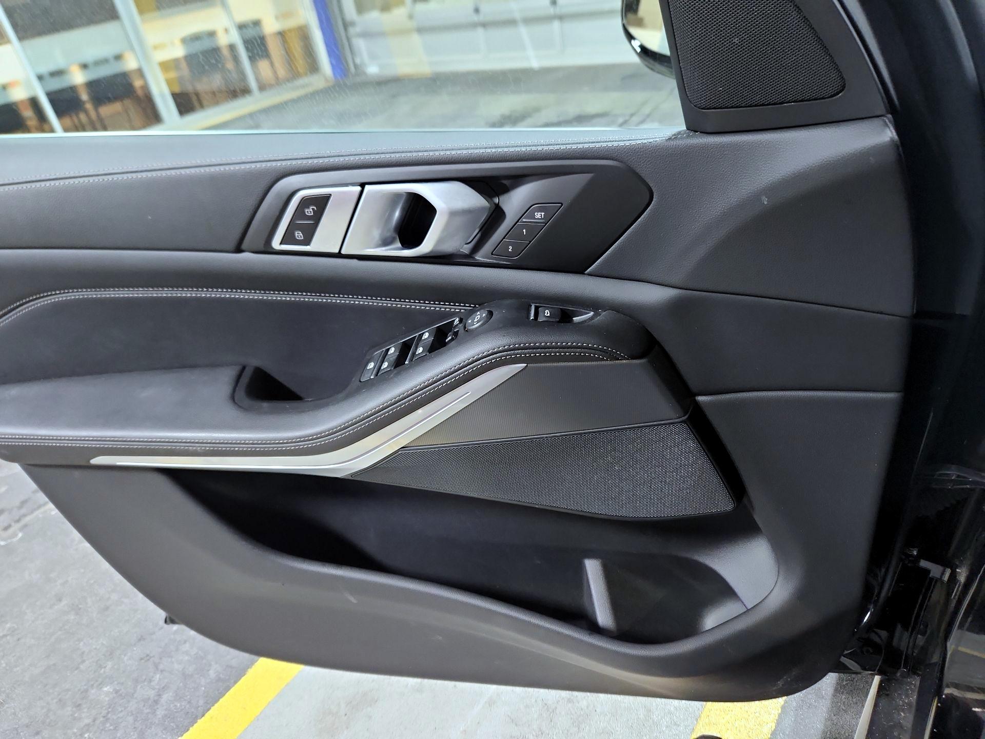 Thumbnail: 2023 BMW X5 - 10