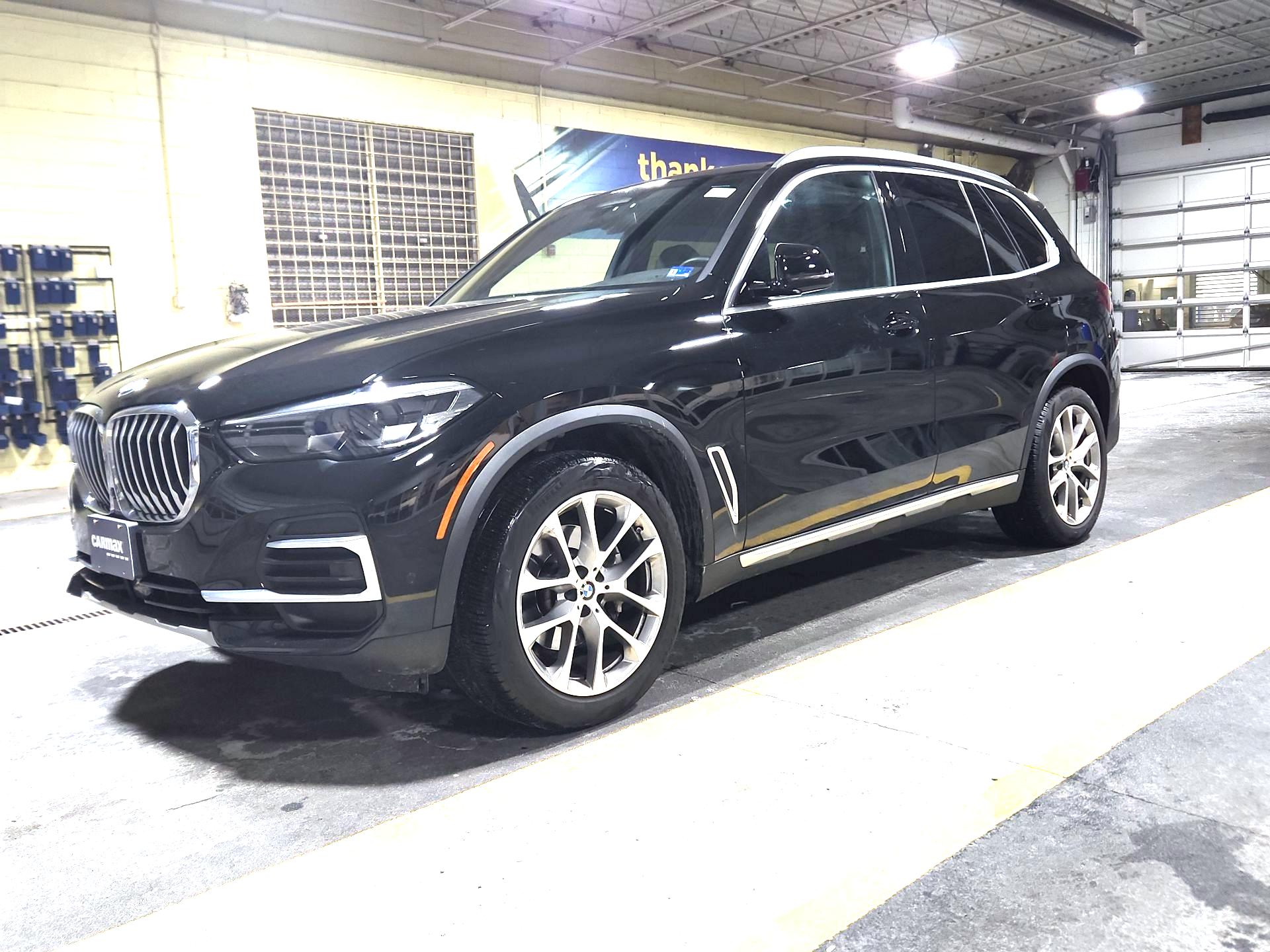 Thumbnail: 2023 BMW X5 - 3