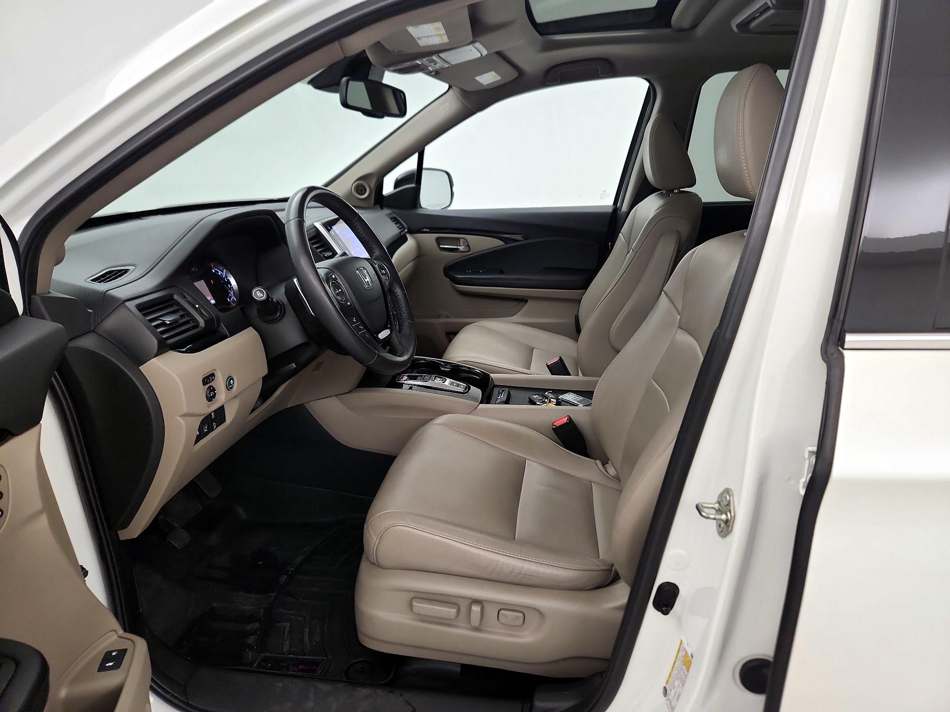 Thumbnail: 2018 Honda Pilot - 11