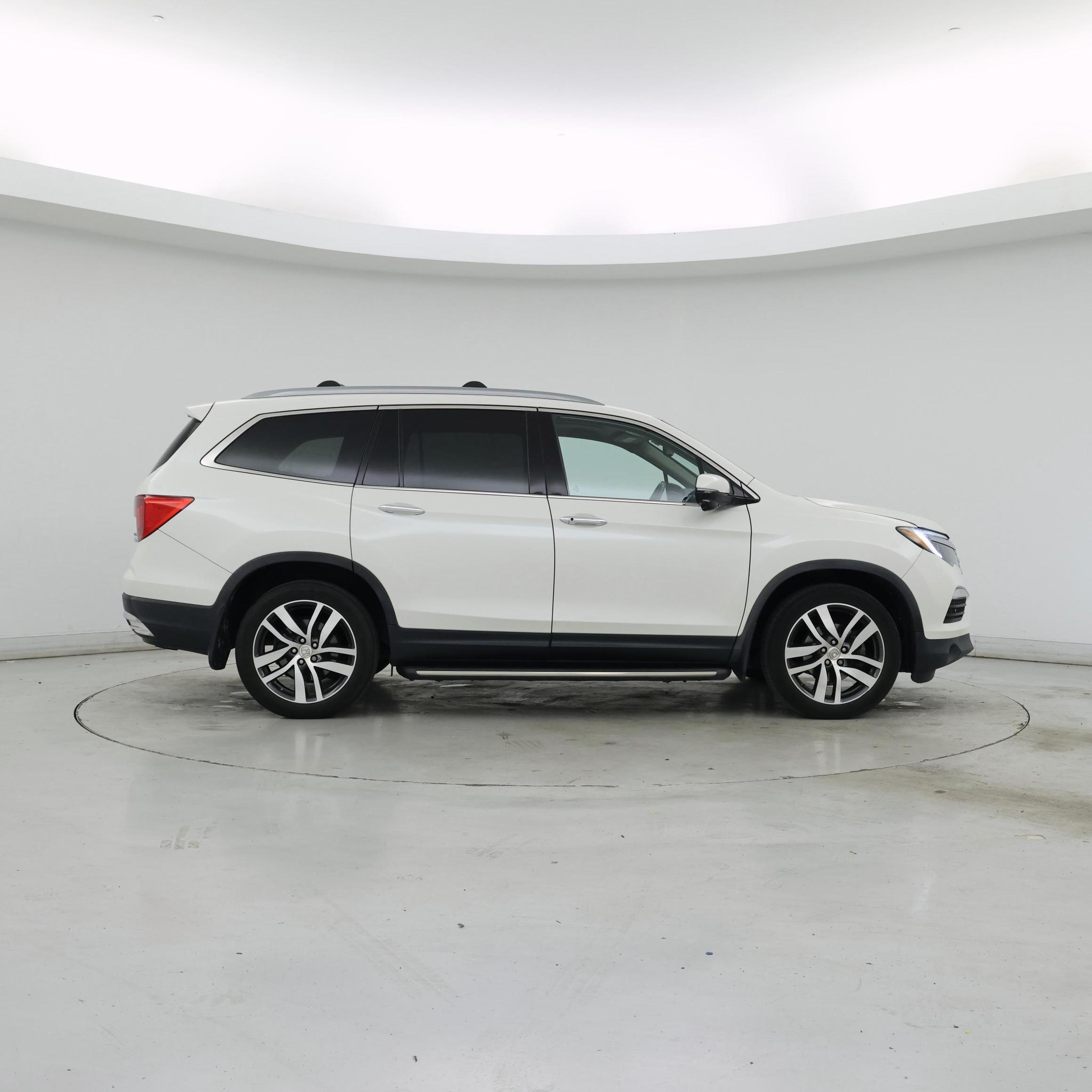 Thumbnail: 2018 Honda Pilot - 7