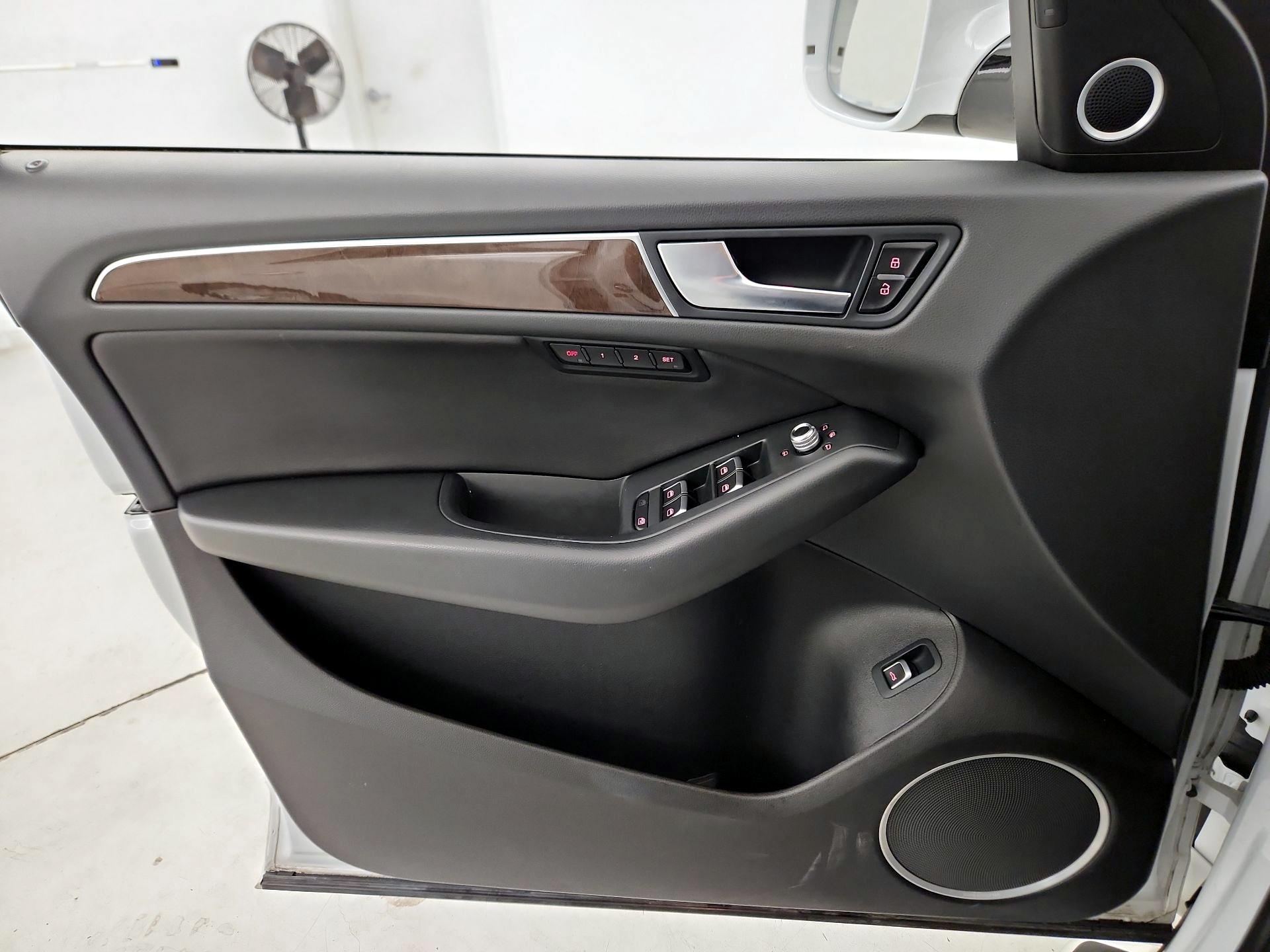 Thumbnail: 2016 Audi Q5 - 12