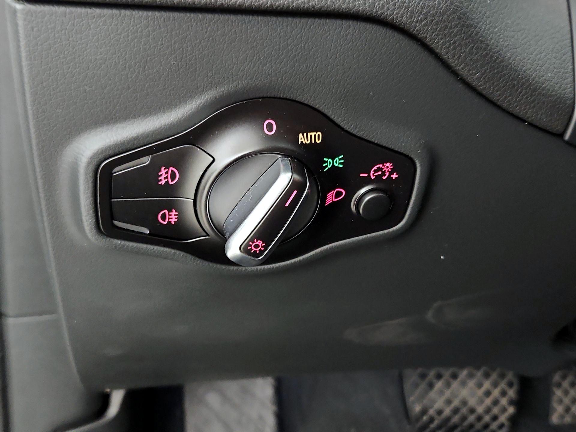 Thumbnail: 2016 Audi Q5 - 13