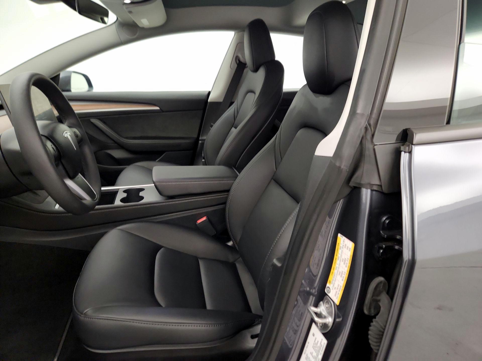 Thumbnail: 2023 Tesla Model 3 - 11