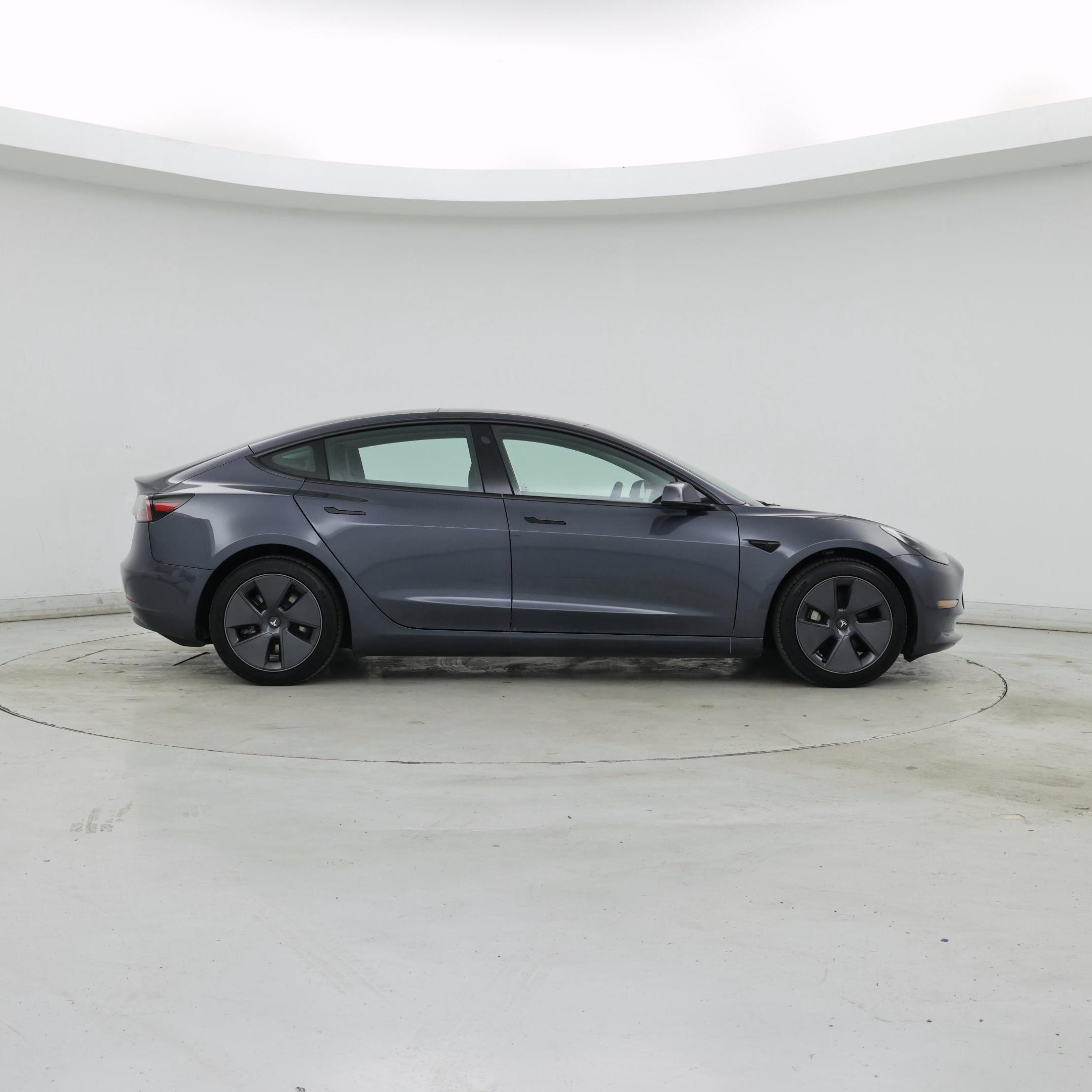 Thumbnail: 2023 Tesla Model 3 - 7