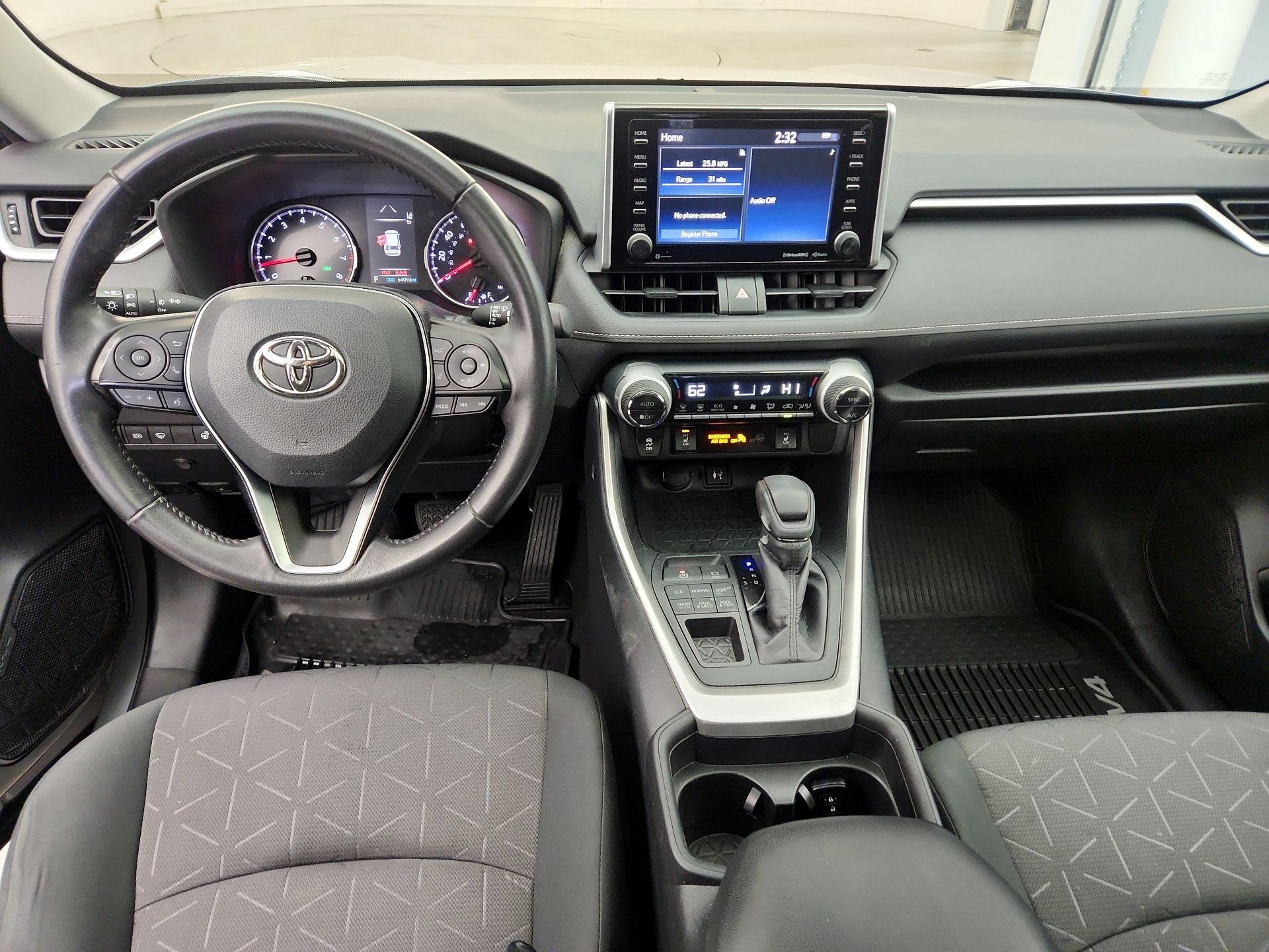 Thumbnail: 2019 Toyota RAV4 - 9