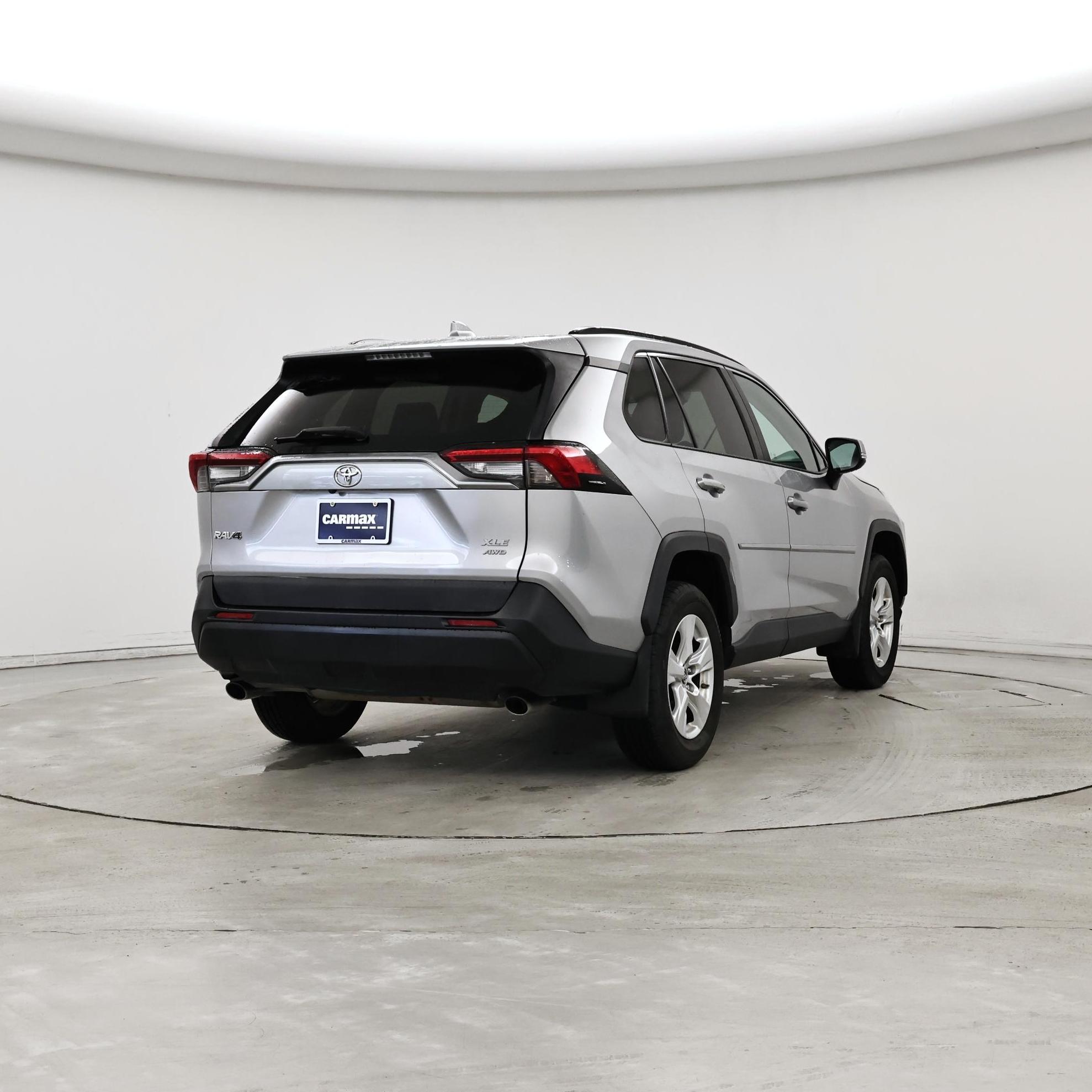 Thumbnail: 2019 Toyota RAV4 - 8