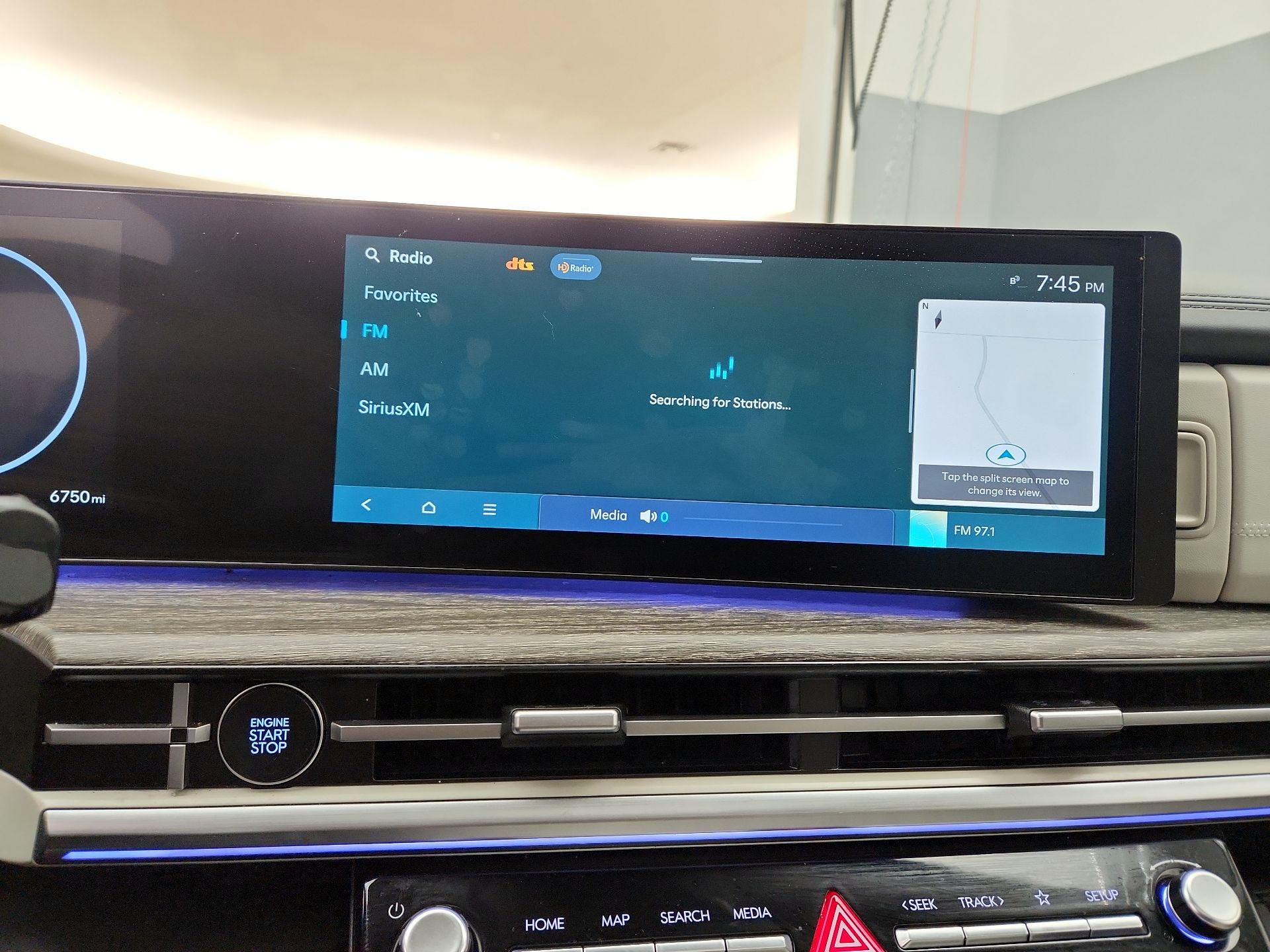 Thumbnail: 2024 Hyundai Santa Fe - 16