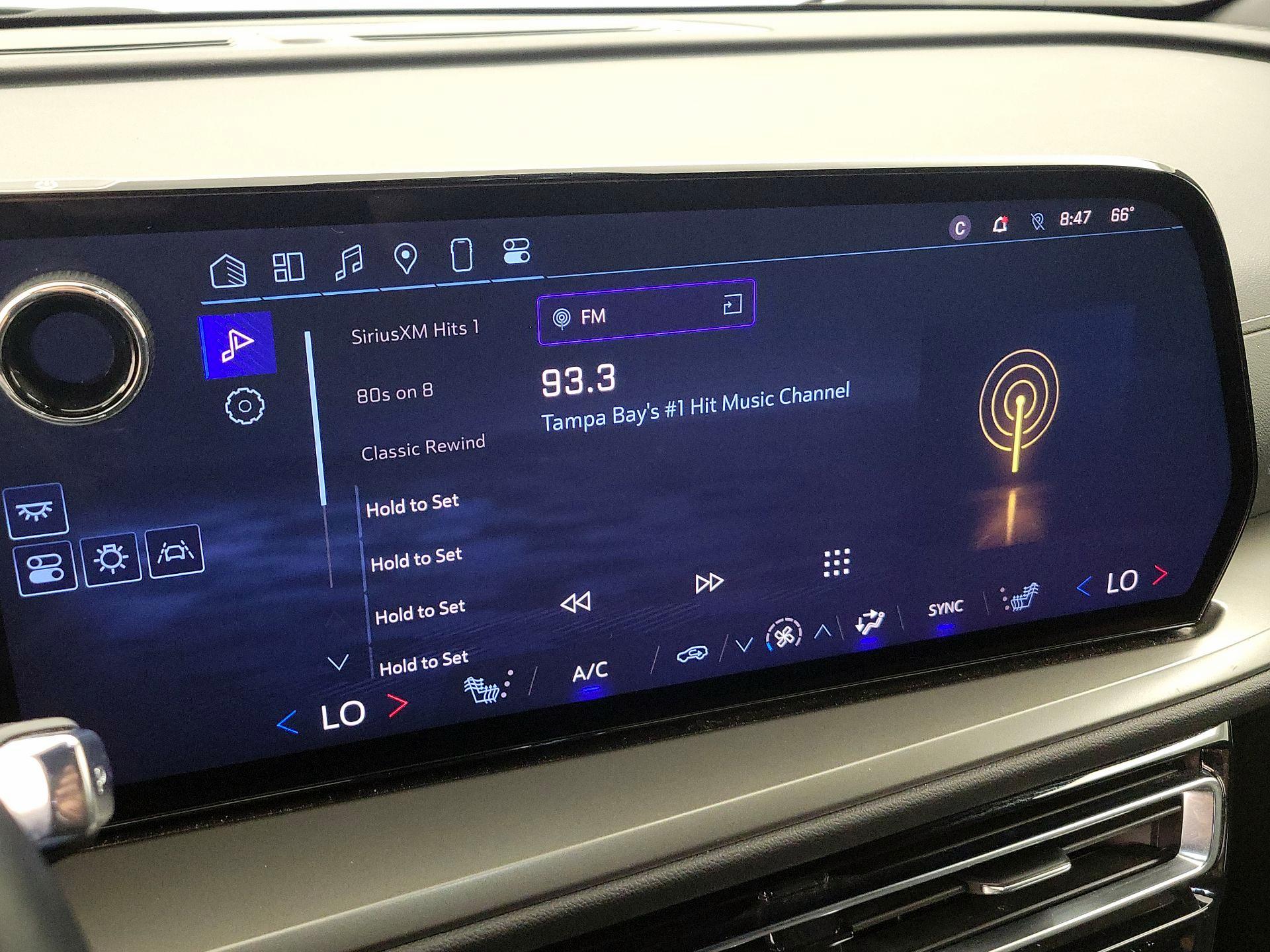 Thumbnail: 2025 Chevrolet Traverse - 15