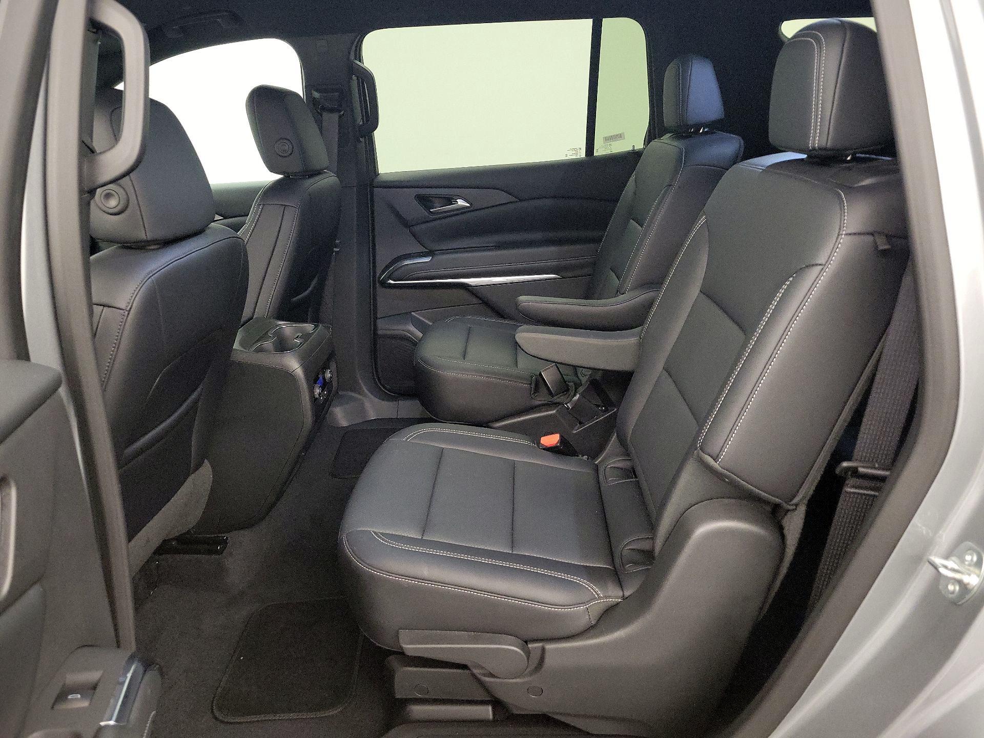 Thumbnail: 2025 Chevrolet Traverse - 19