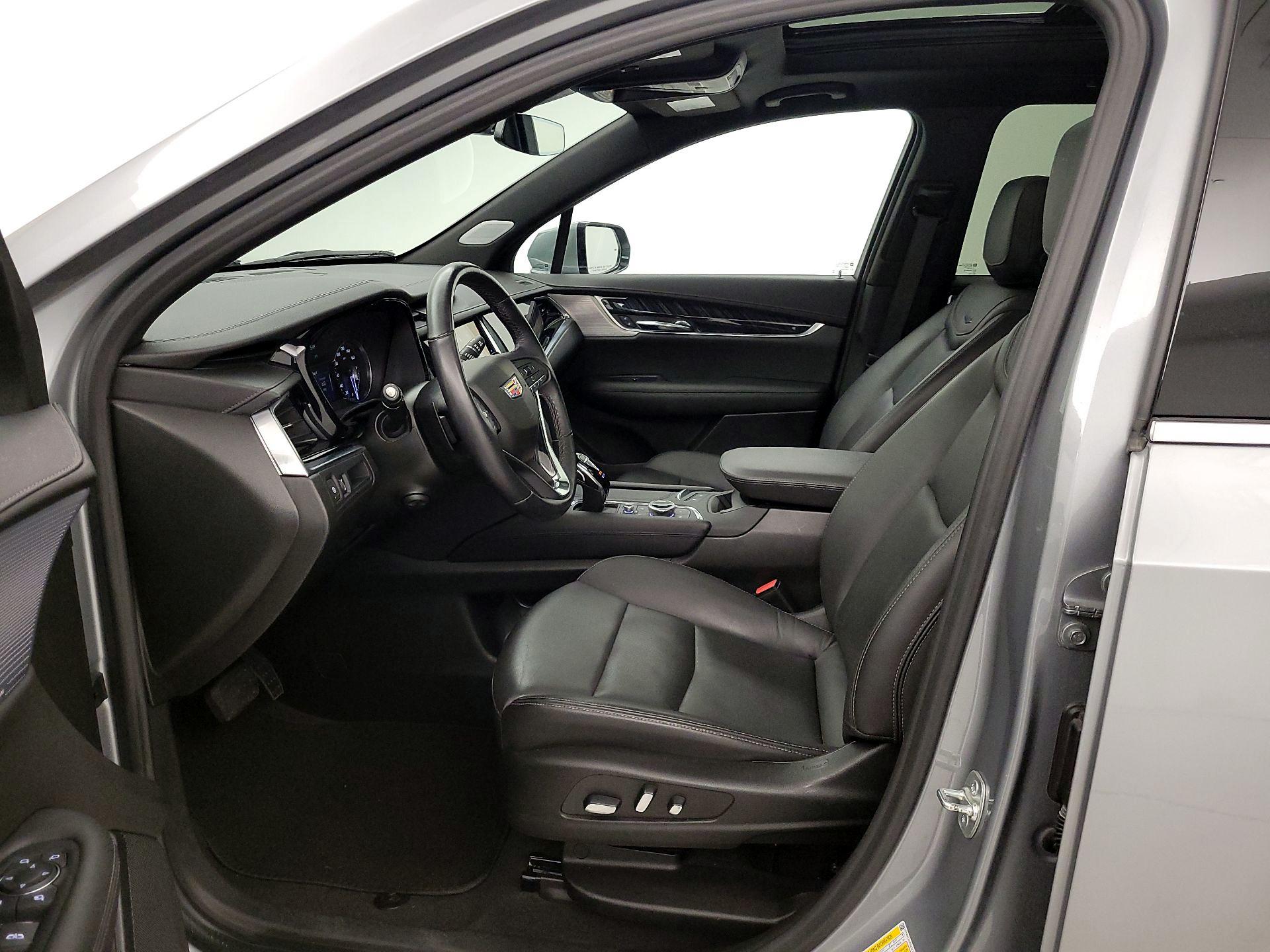 Thumbnail: 2025 Cadillac XT6 - 11