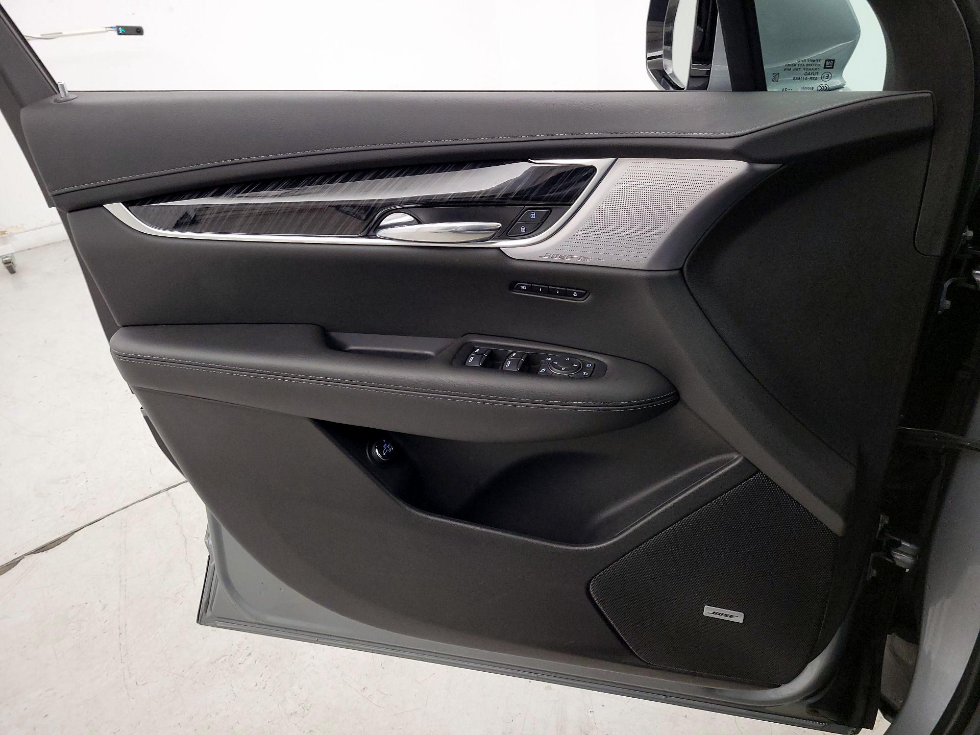 Thumbnail: 2025 Cadillac XT6 - 12