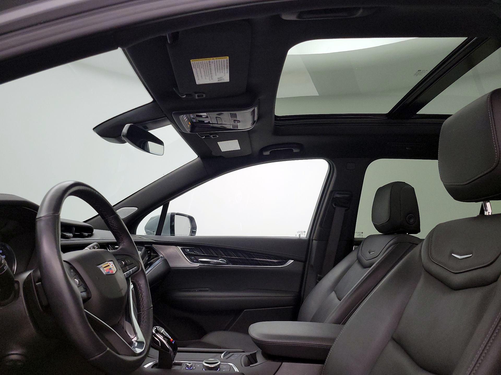 Thumbnail: 2025 Cadillac XT6 - 18