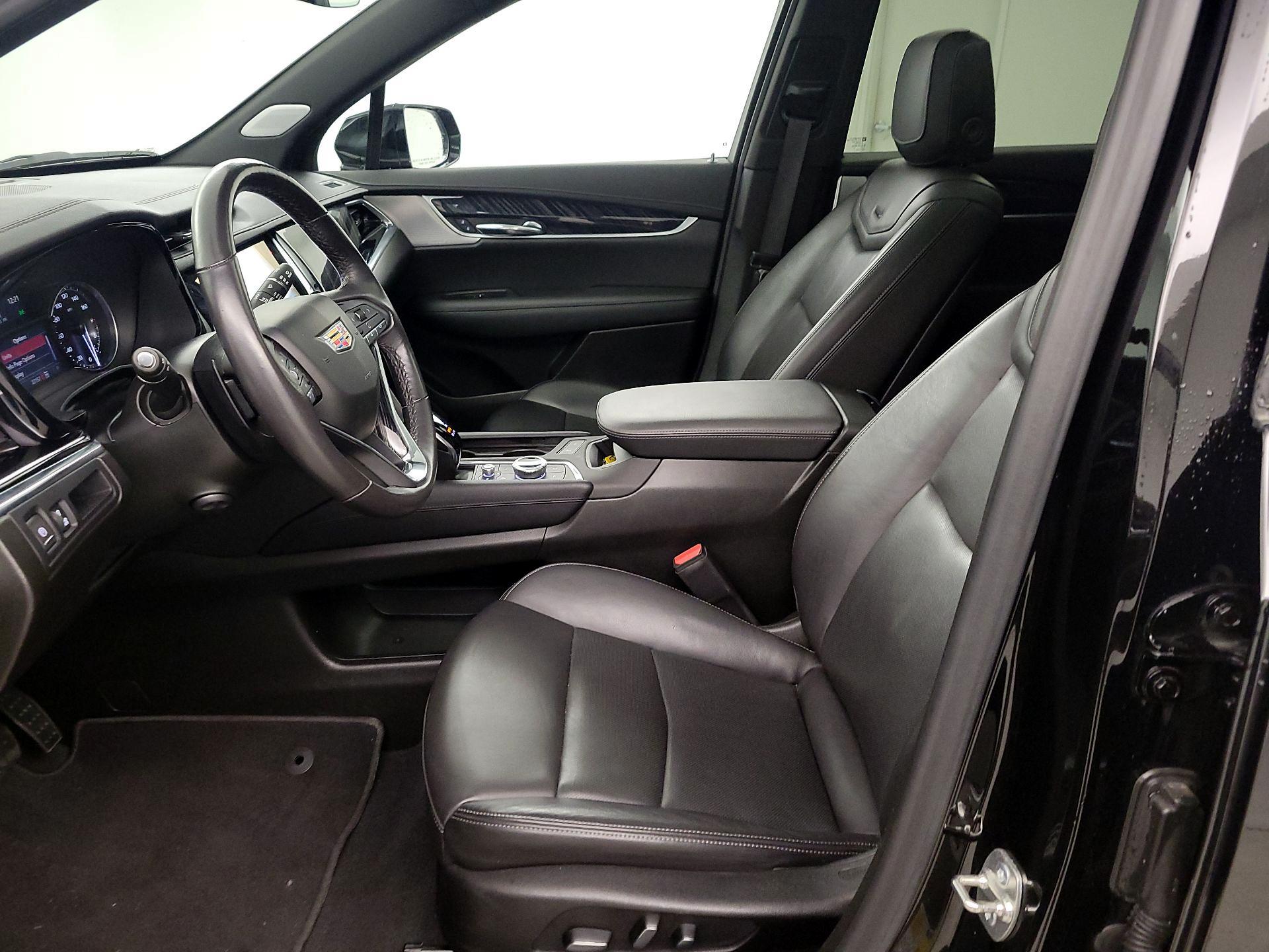 Thumbnail: 2025 Cadillac XT6 - 11