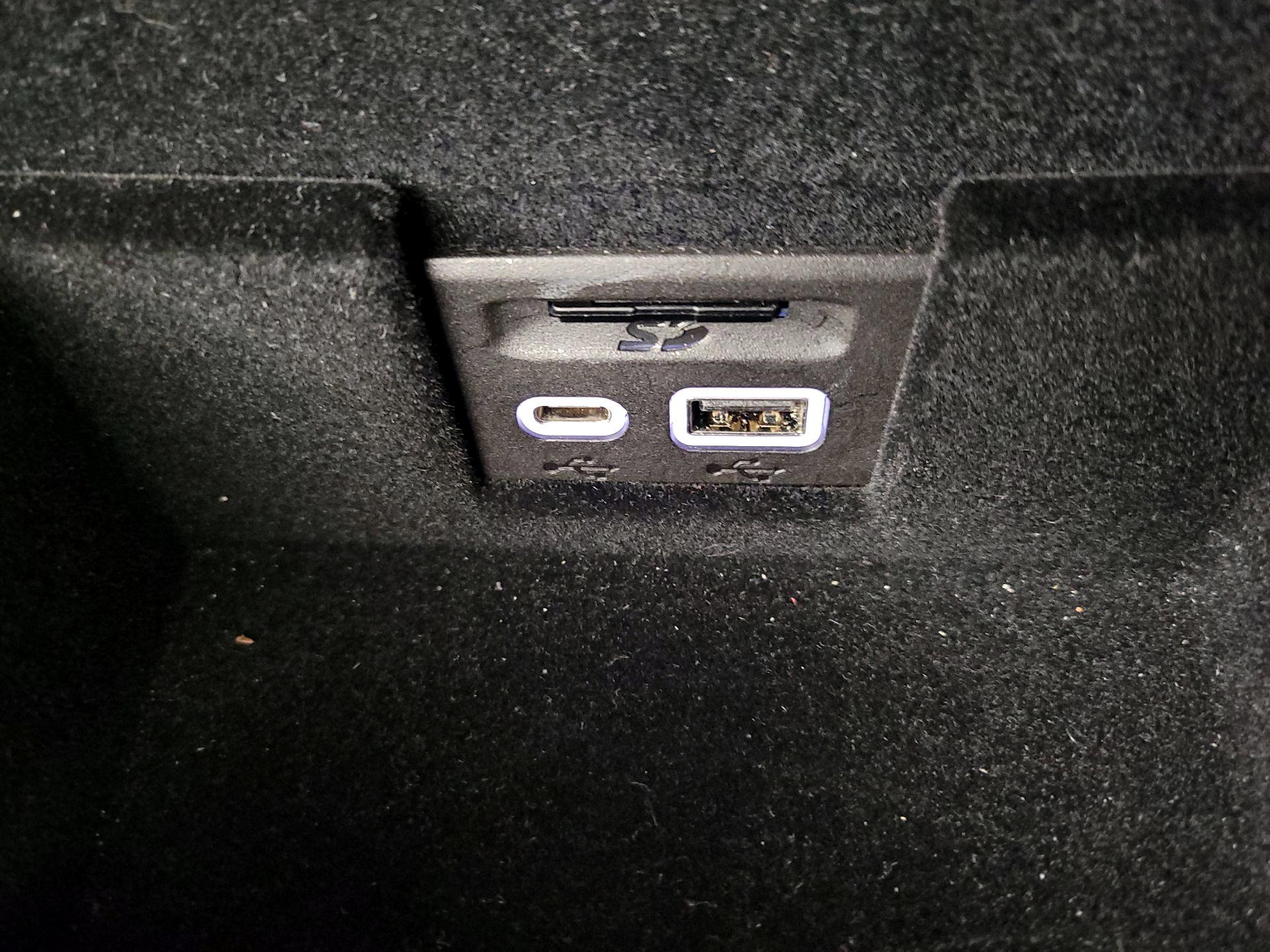 Thumbnail: 2025 Cadillac XT6 - 19