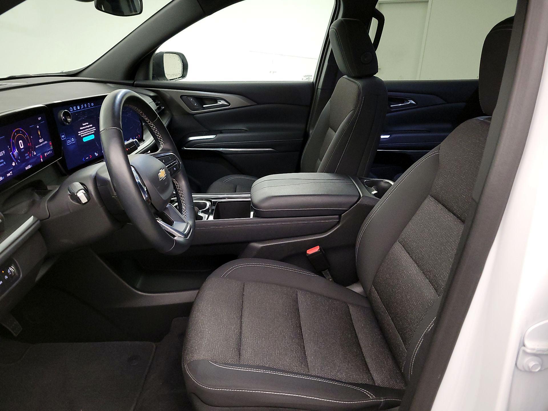 Thumbnail: 2025 Chevrolet Traverse - 11