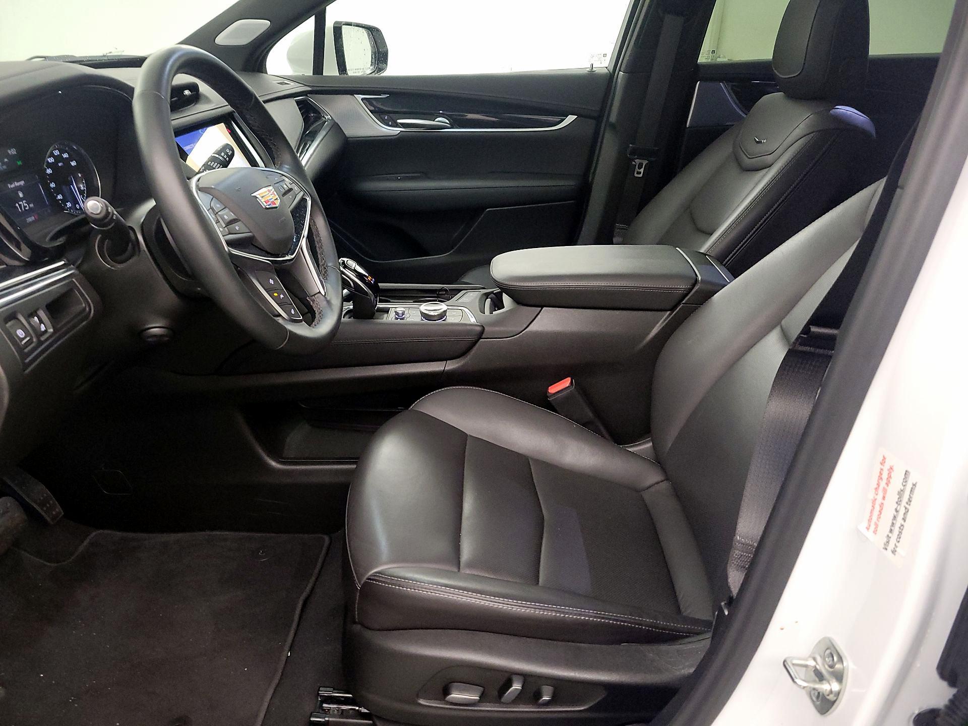 Thumbnail: 2025 Cadillac XT5 - 11