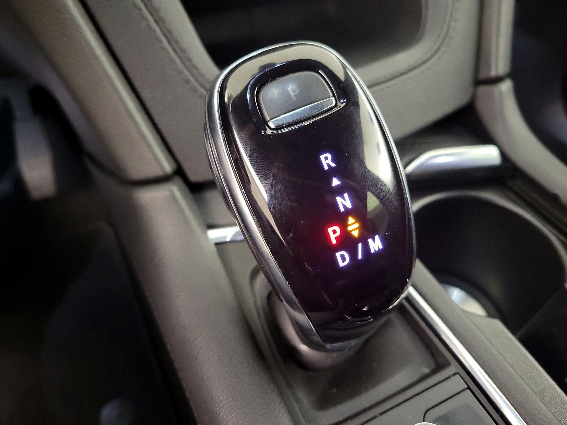 Thumbnail: 2025 Cadillac XT5 - 18