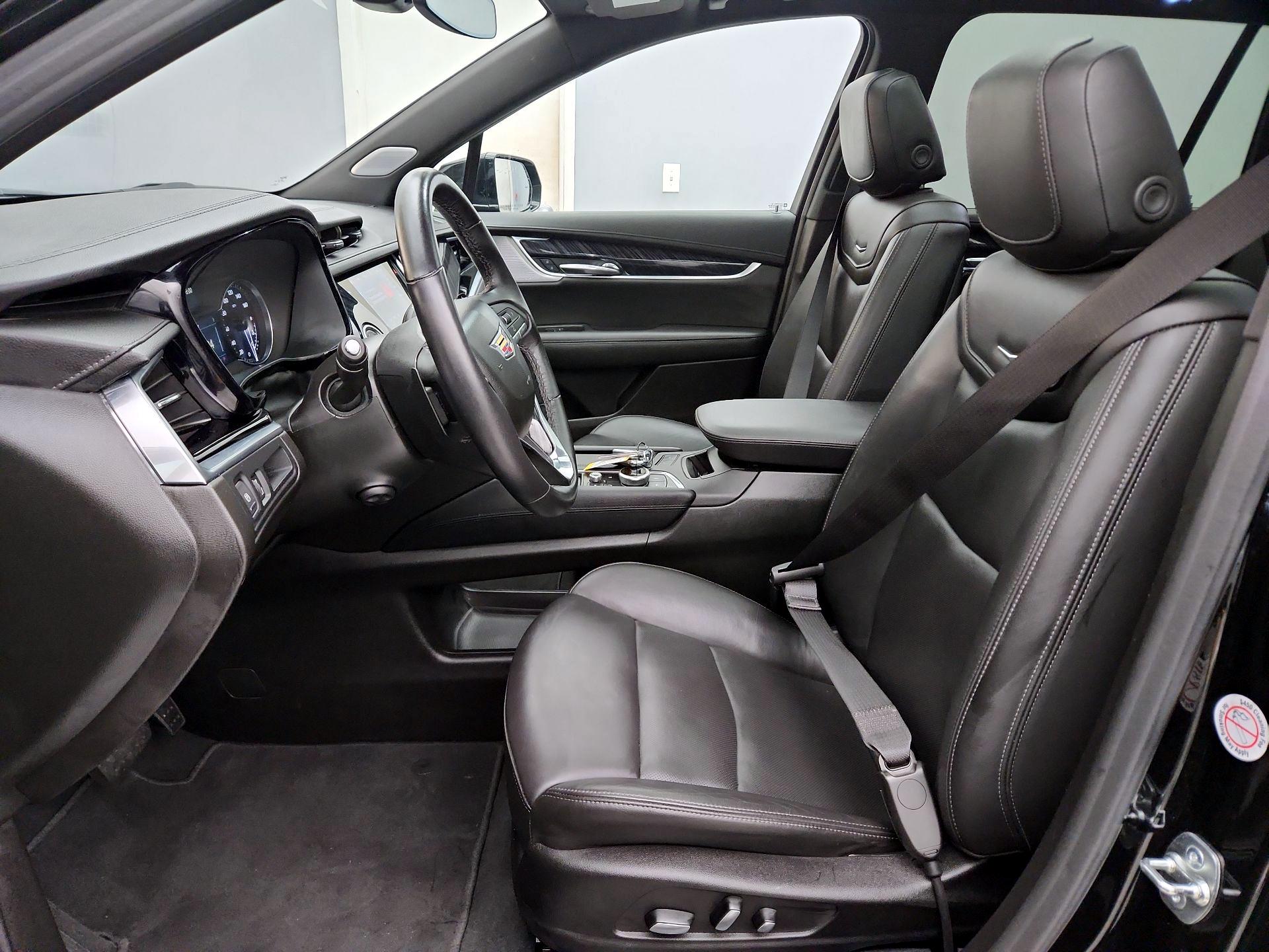 Thumbnail: 2025 Cadillac XT6 - 11