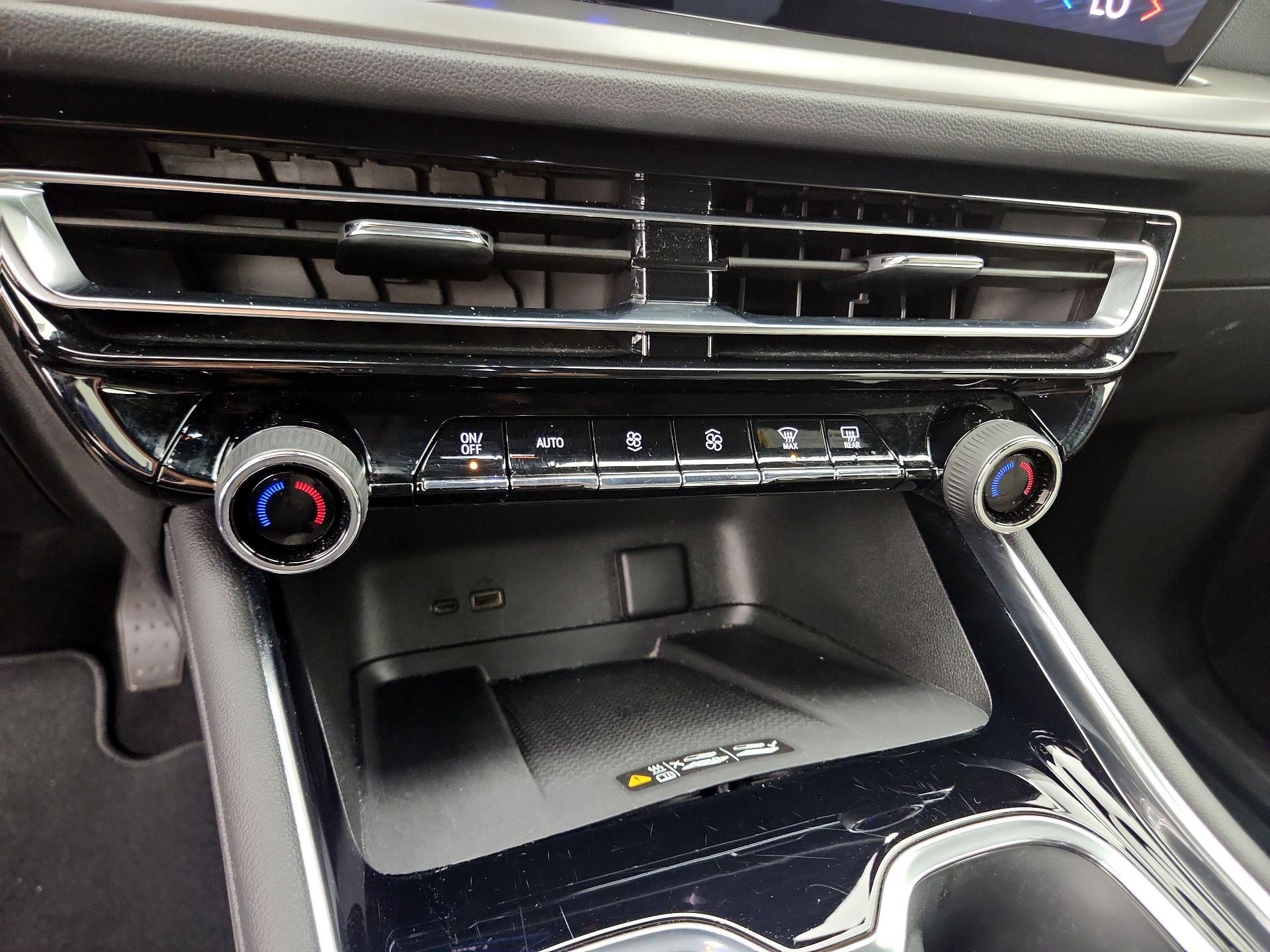 Thumbnail: 2025 Chevrolet Traverse - 16