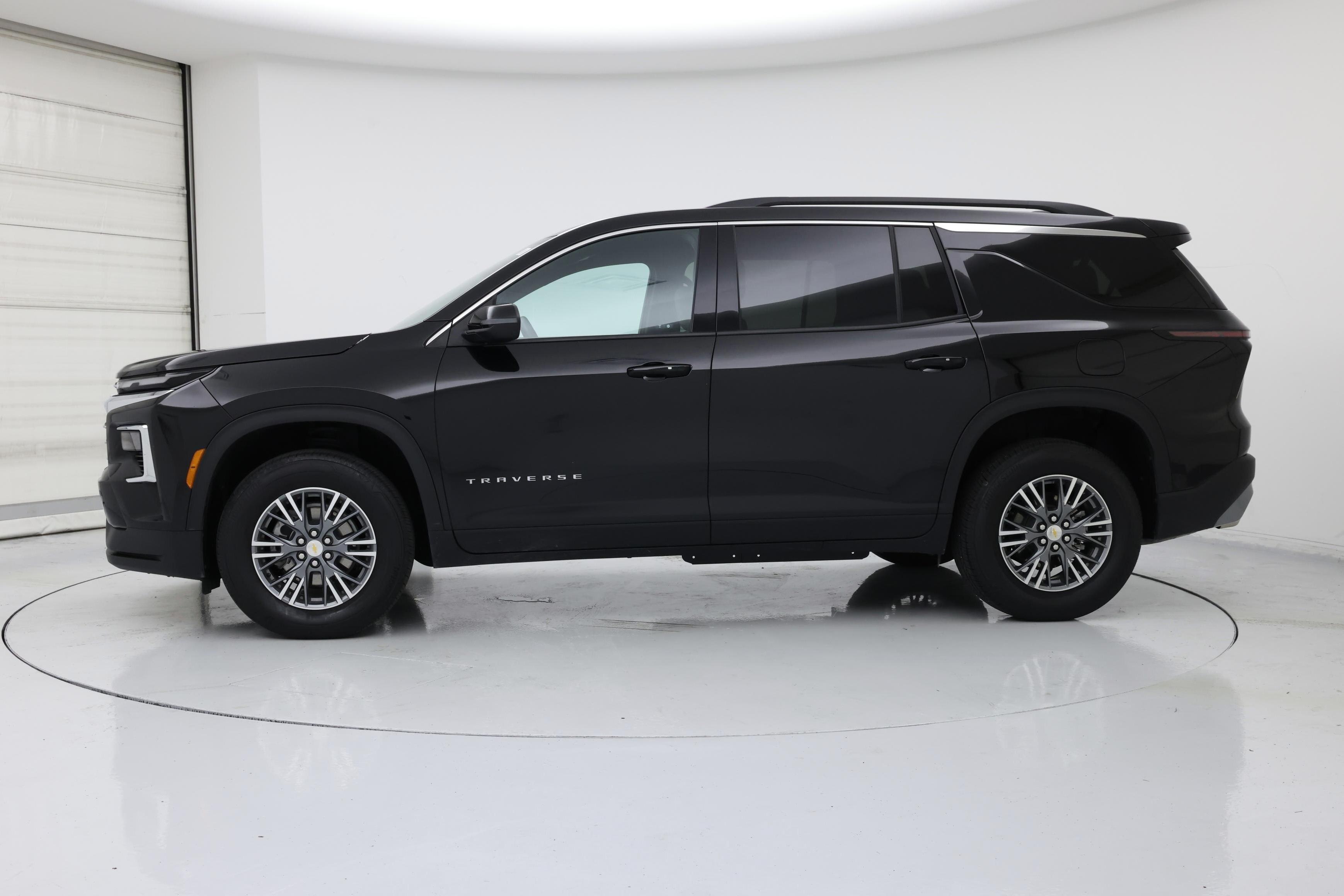 Thumbnail: 2025 Chevrolet Traverse - 3