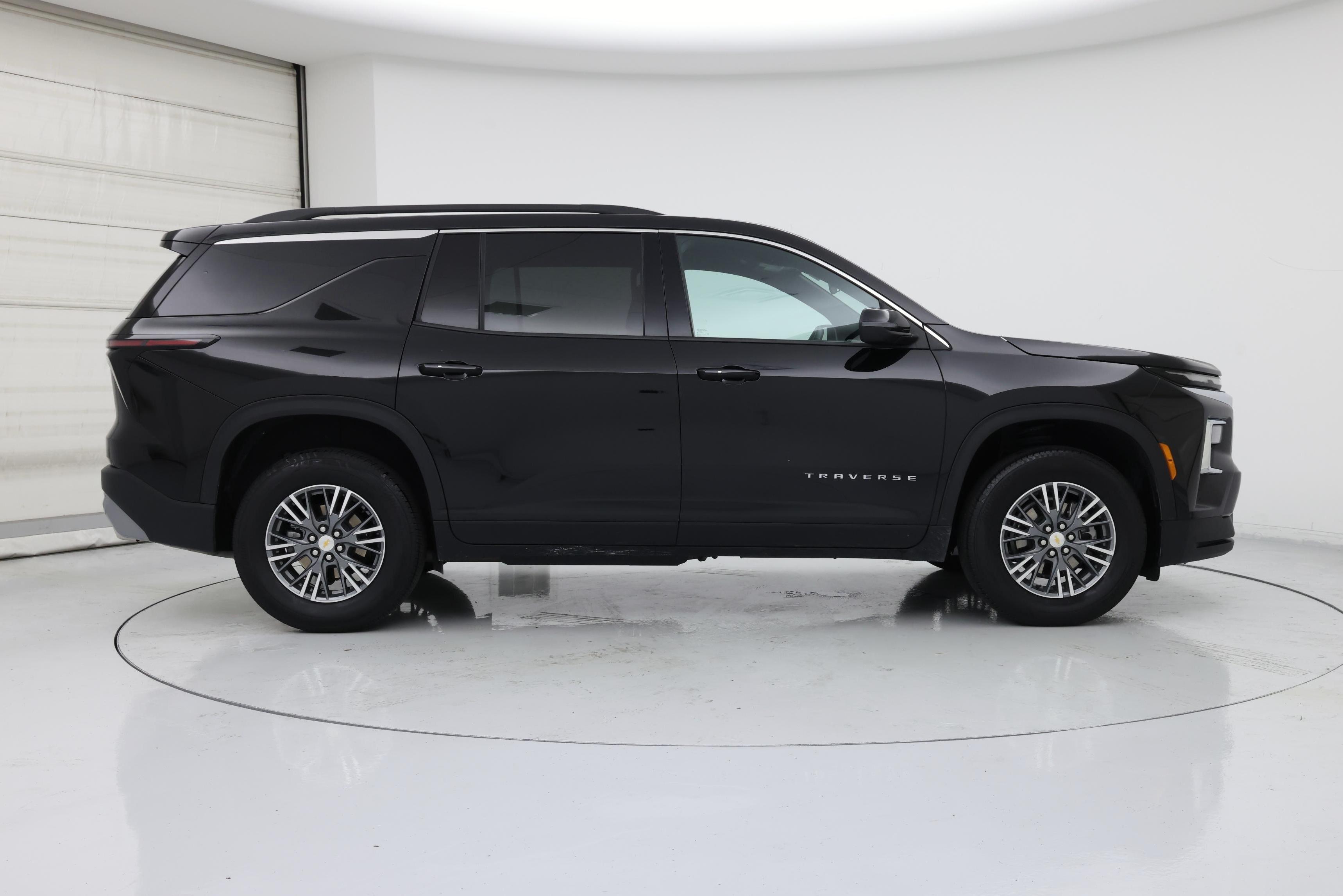 Thumbnail: 2025 Chevrolet Traverse - 7