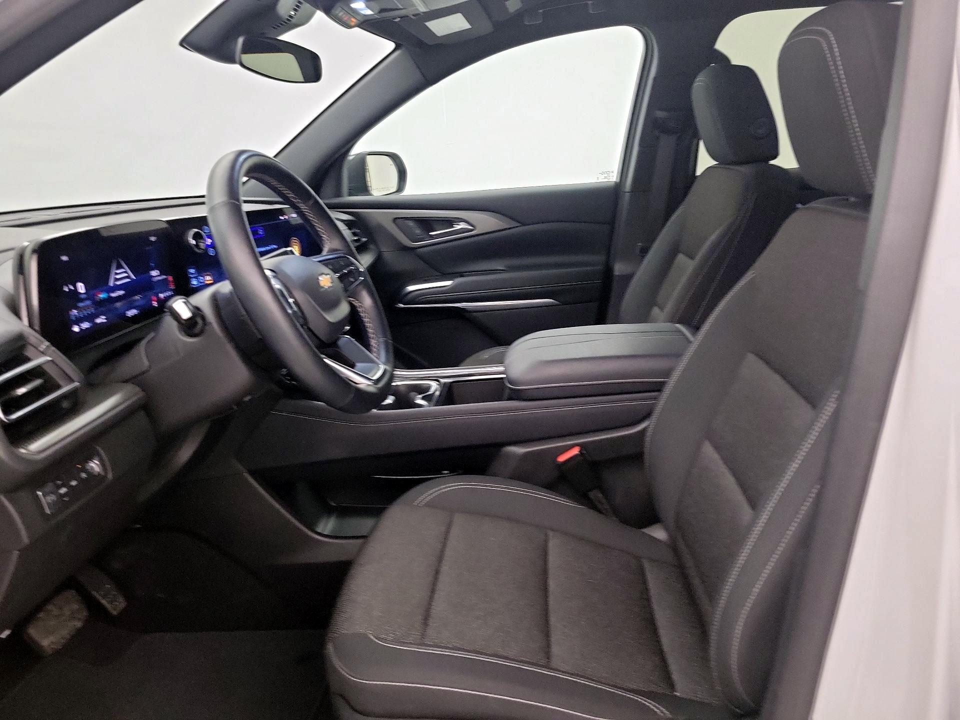 Thumbnail: 2025 Chevrolet Traverse - 11