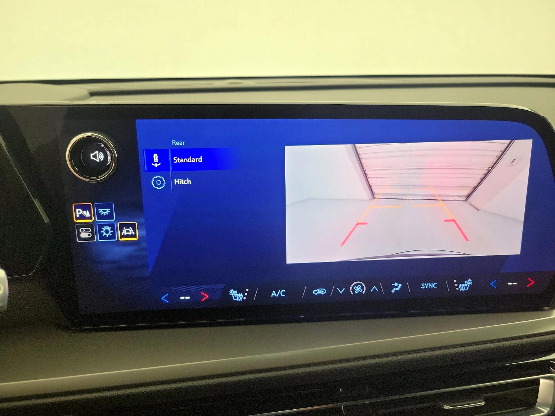 Thumbnail: 2025 Chevrolet Traverse - 14