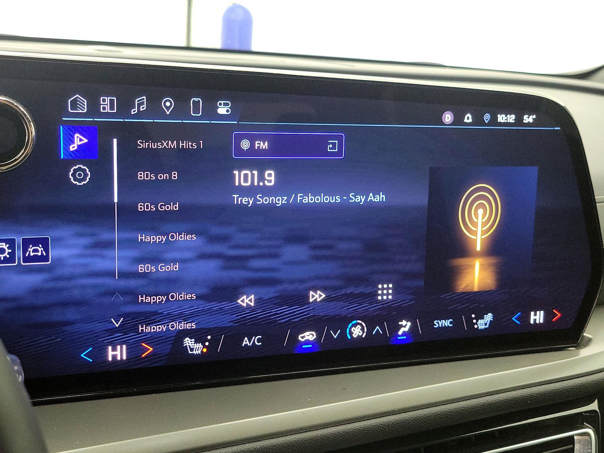 Thumbnail: 2025 Chevrolet Traverse - 16