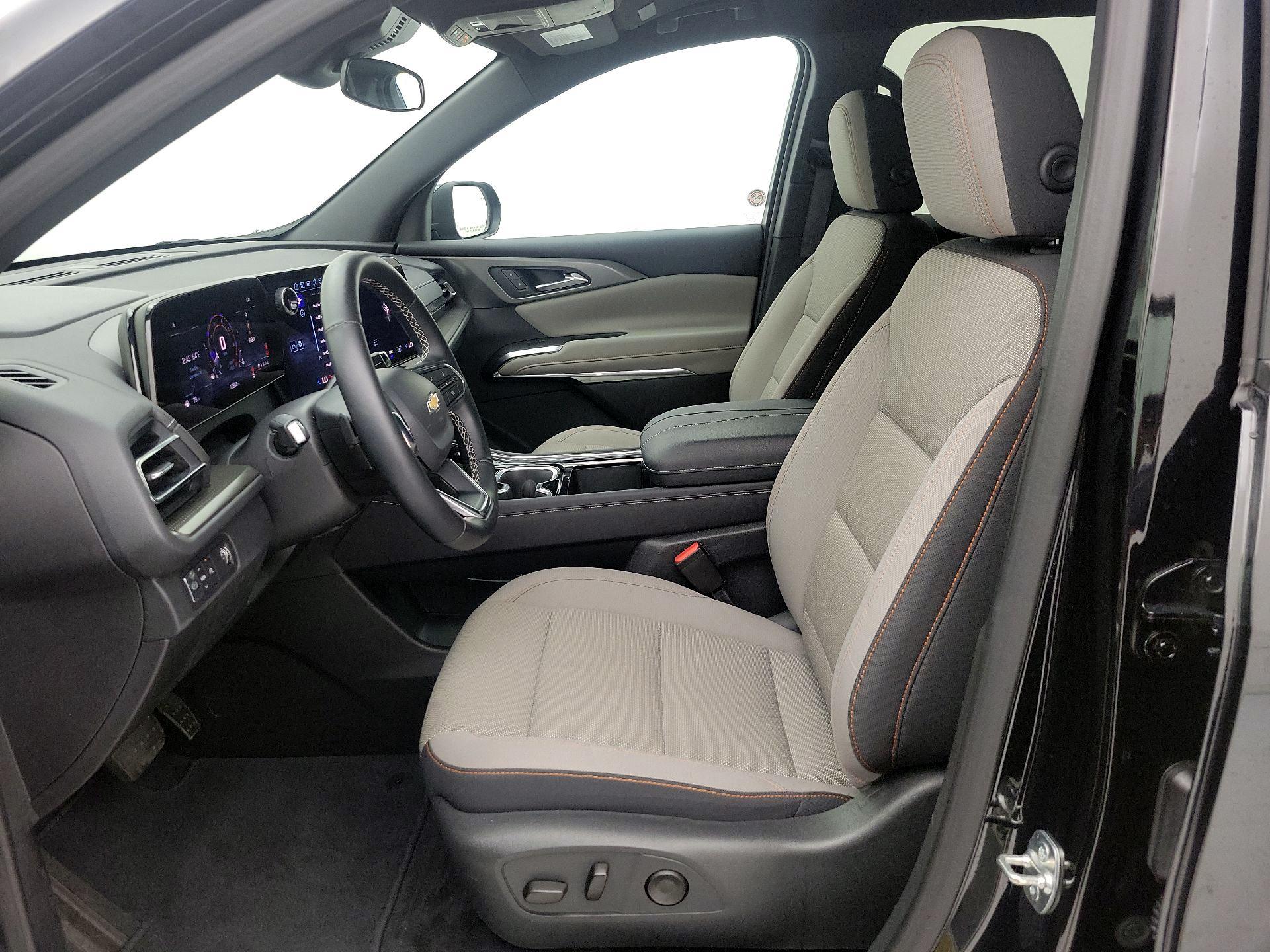 Thumbnail: 2025 Chevrolet Traverse - 11