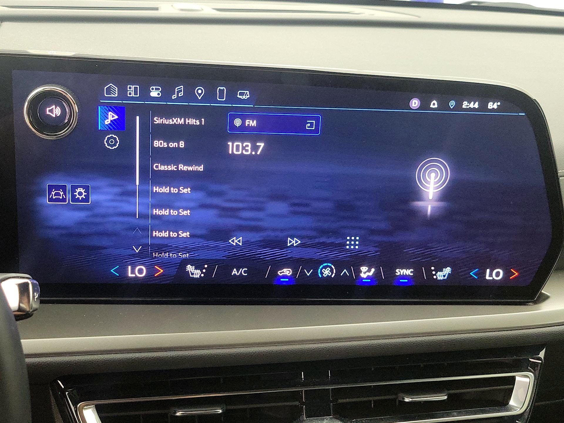 Thumbnail: 2025 Chevrolet Traverse - 16