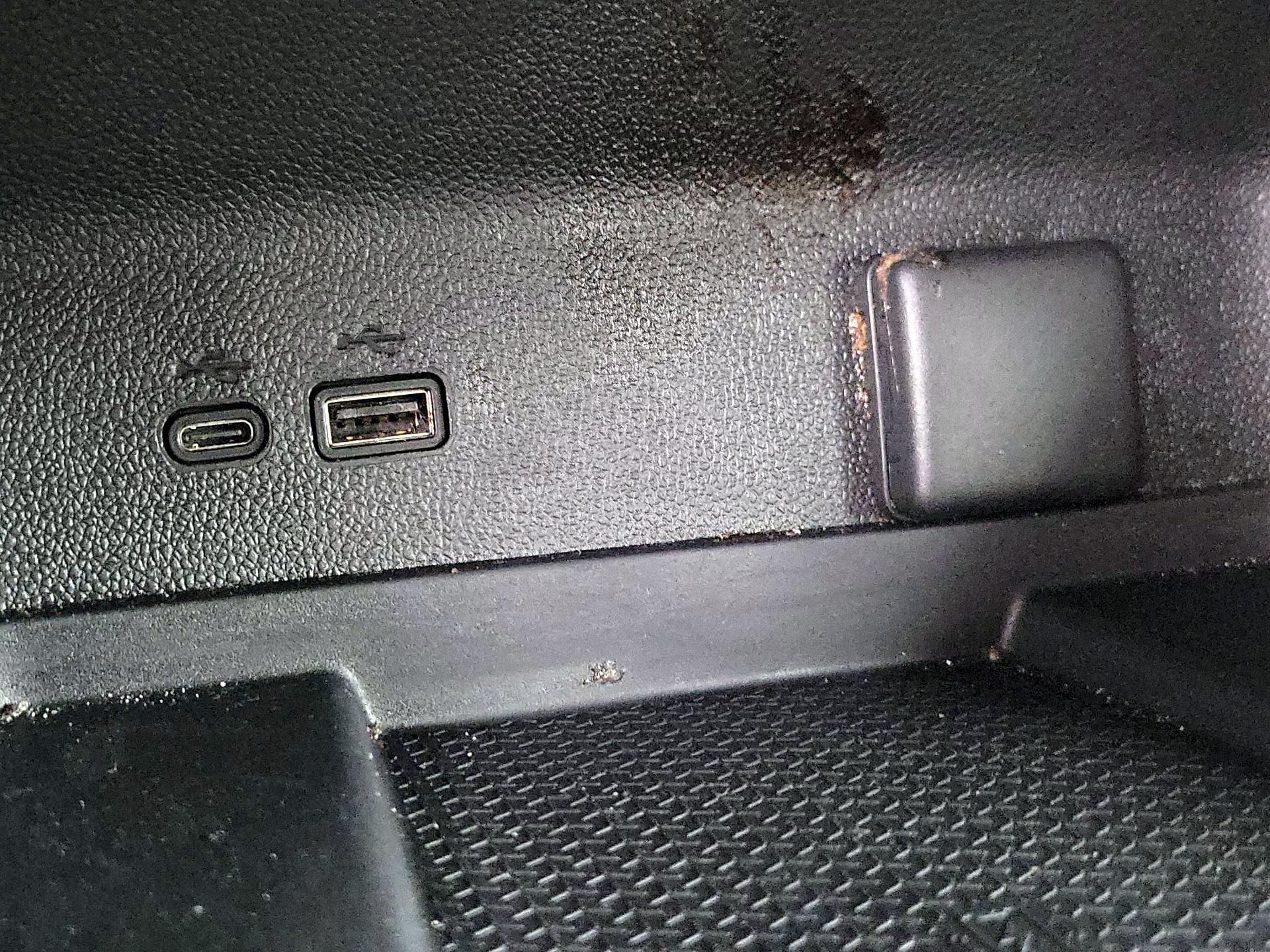 Thumbnail: 2025 Chevrolet Traverse - 19