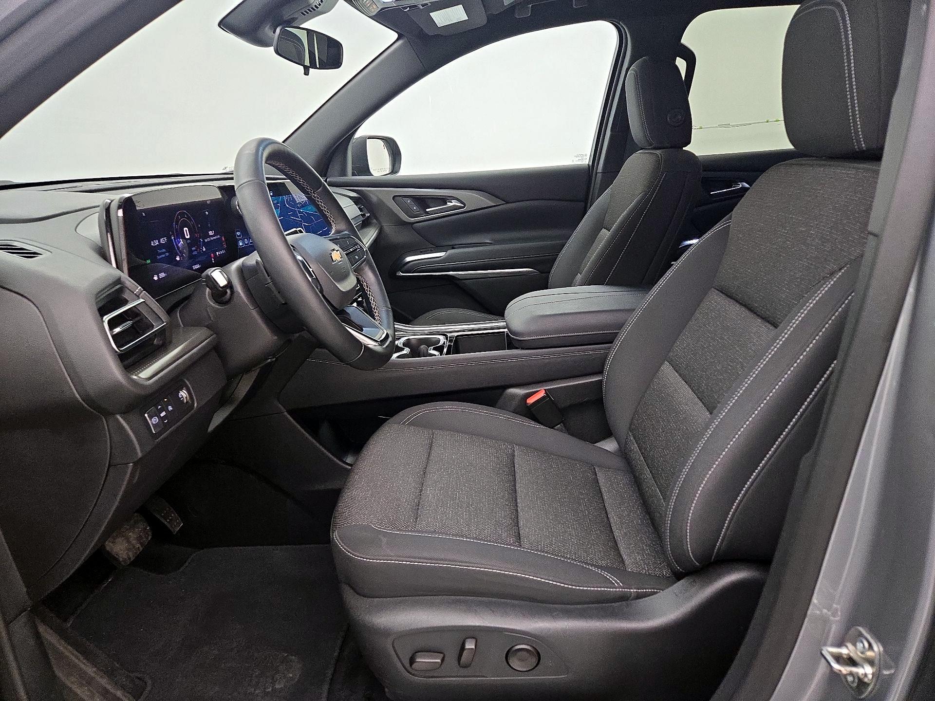 Thumbnail: 2025 Chevrolet Traverse - 11