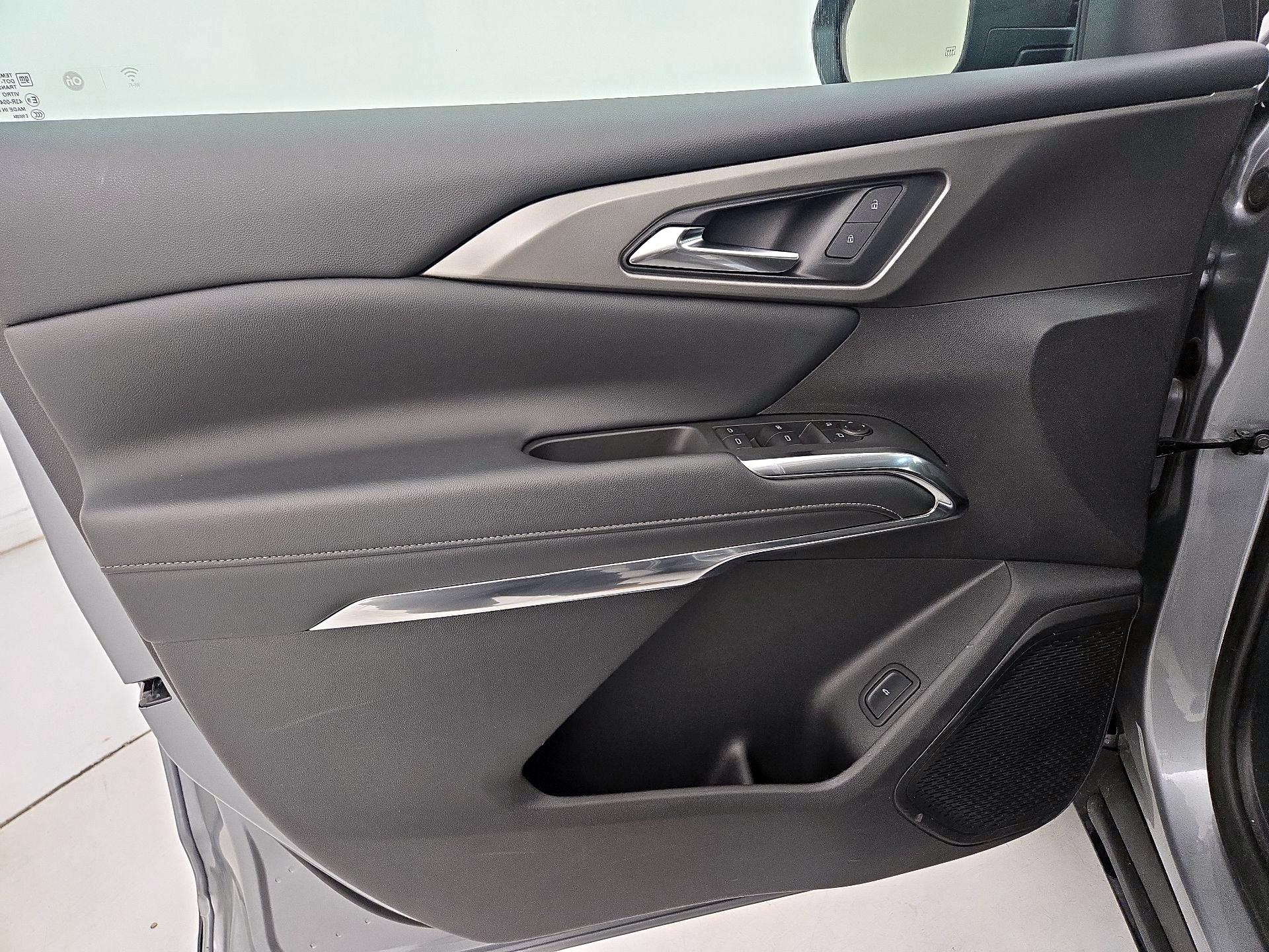 Thumbnail: 2025 Chevrolet Traverse - 12