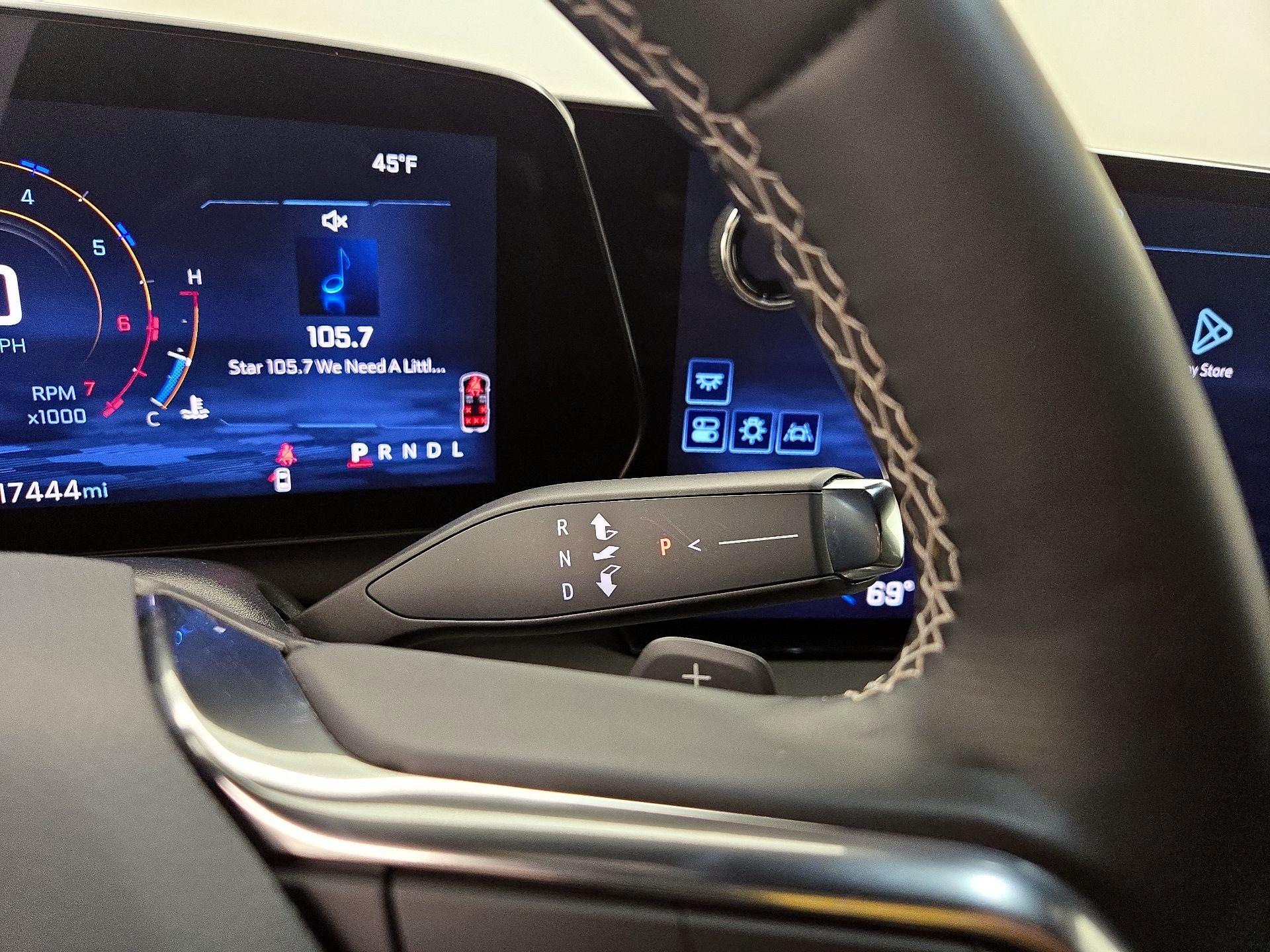 Thumbnail: 2025 Chevrolet Traverse - 18