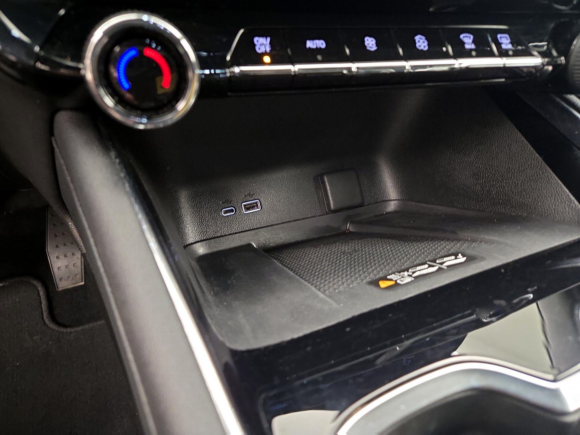 Thumbnail: 2025 Chevrolet Traverse - 19