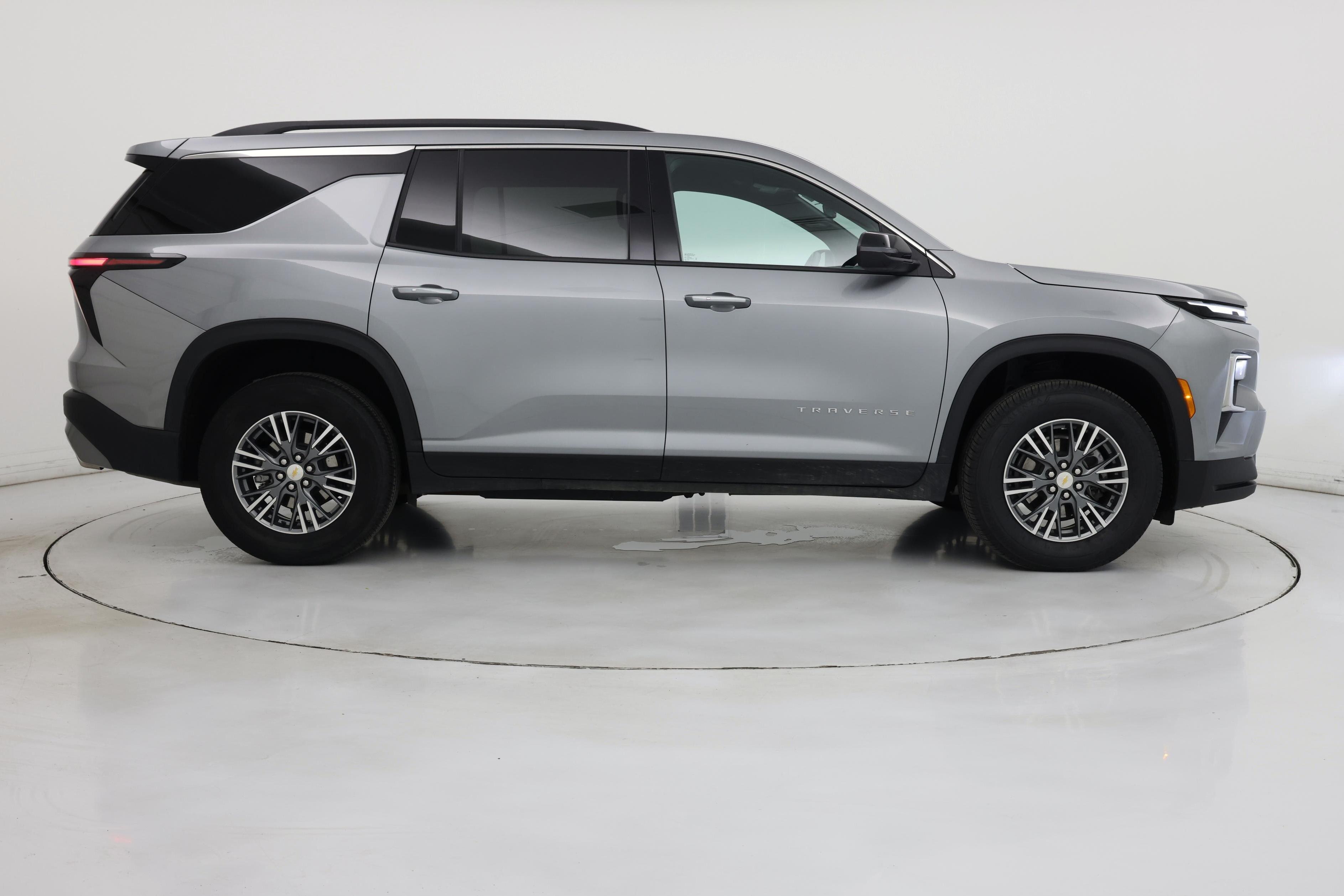 Thumbnail: 2025 Chevrolet Traverse - 7