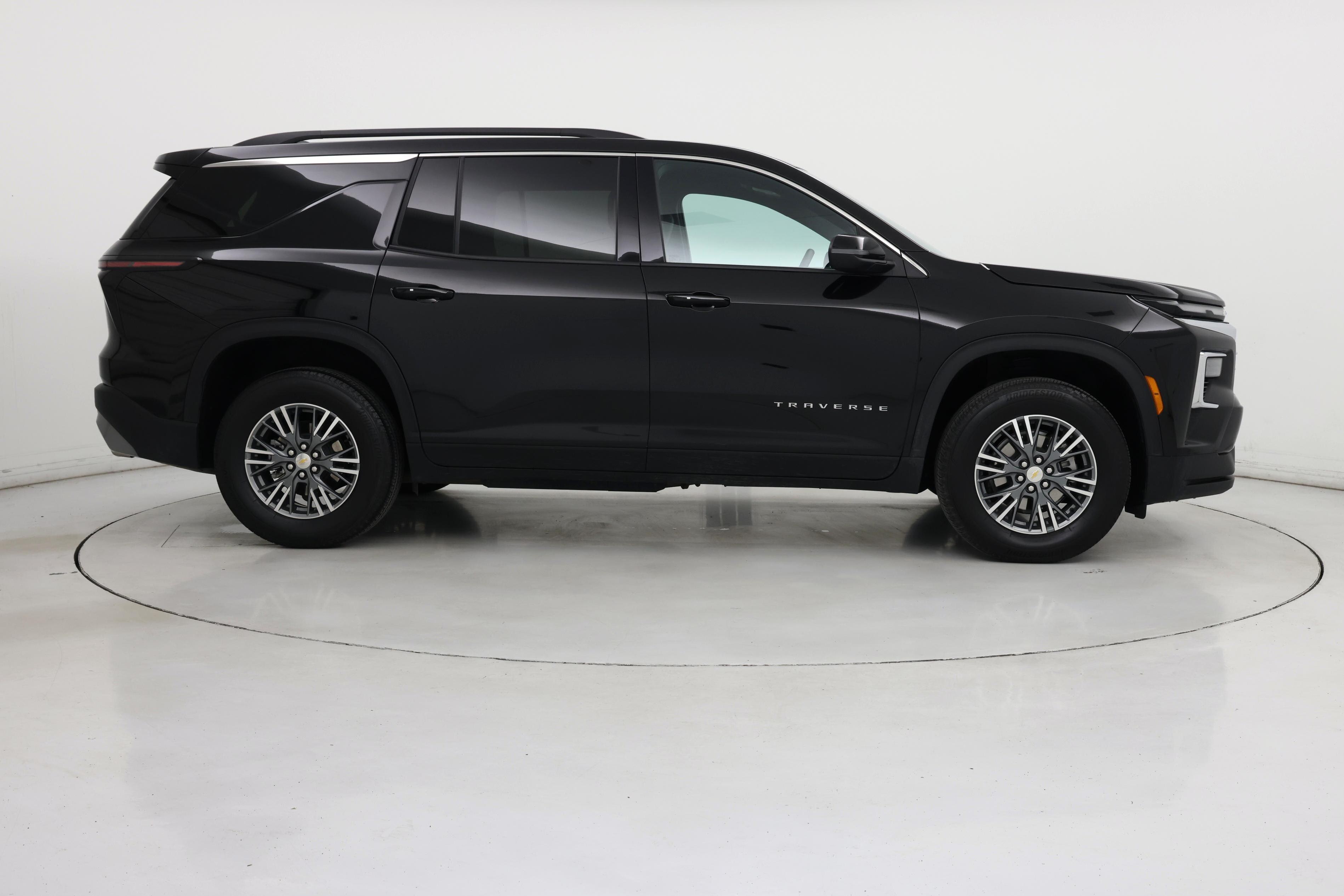 Thumbnail: 2025 Chevrolet Traverse - 7