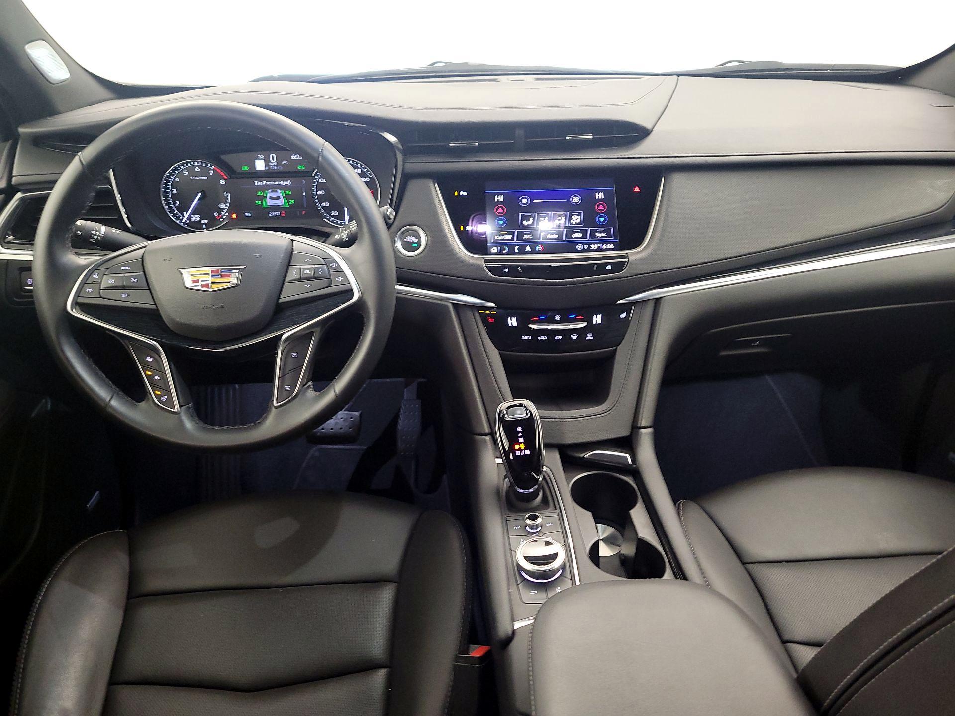 Thumbnail: 2025 Cadillac XT5 - 9