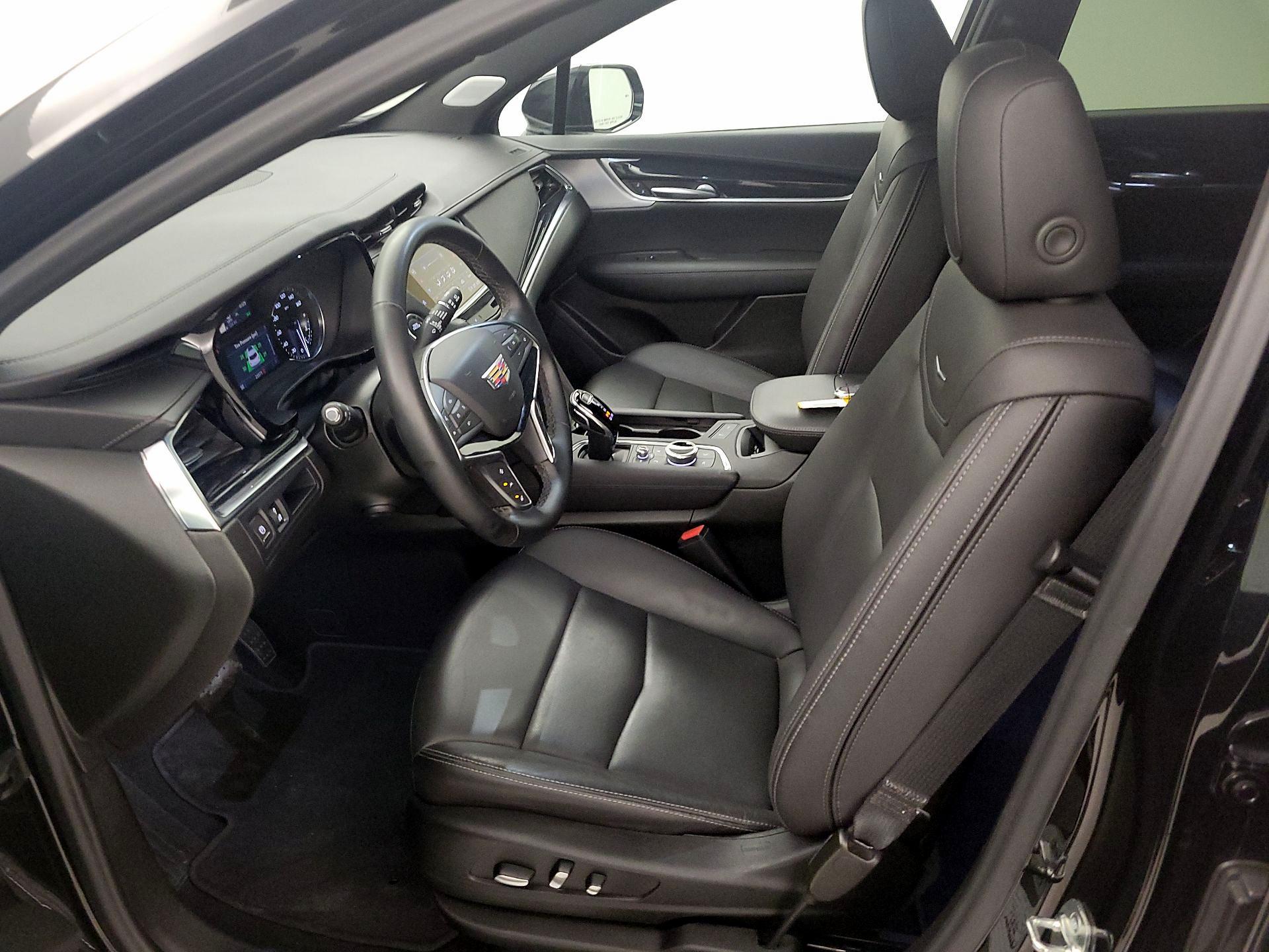 Thumbnail: 2025 Cadillac XT5 - 11