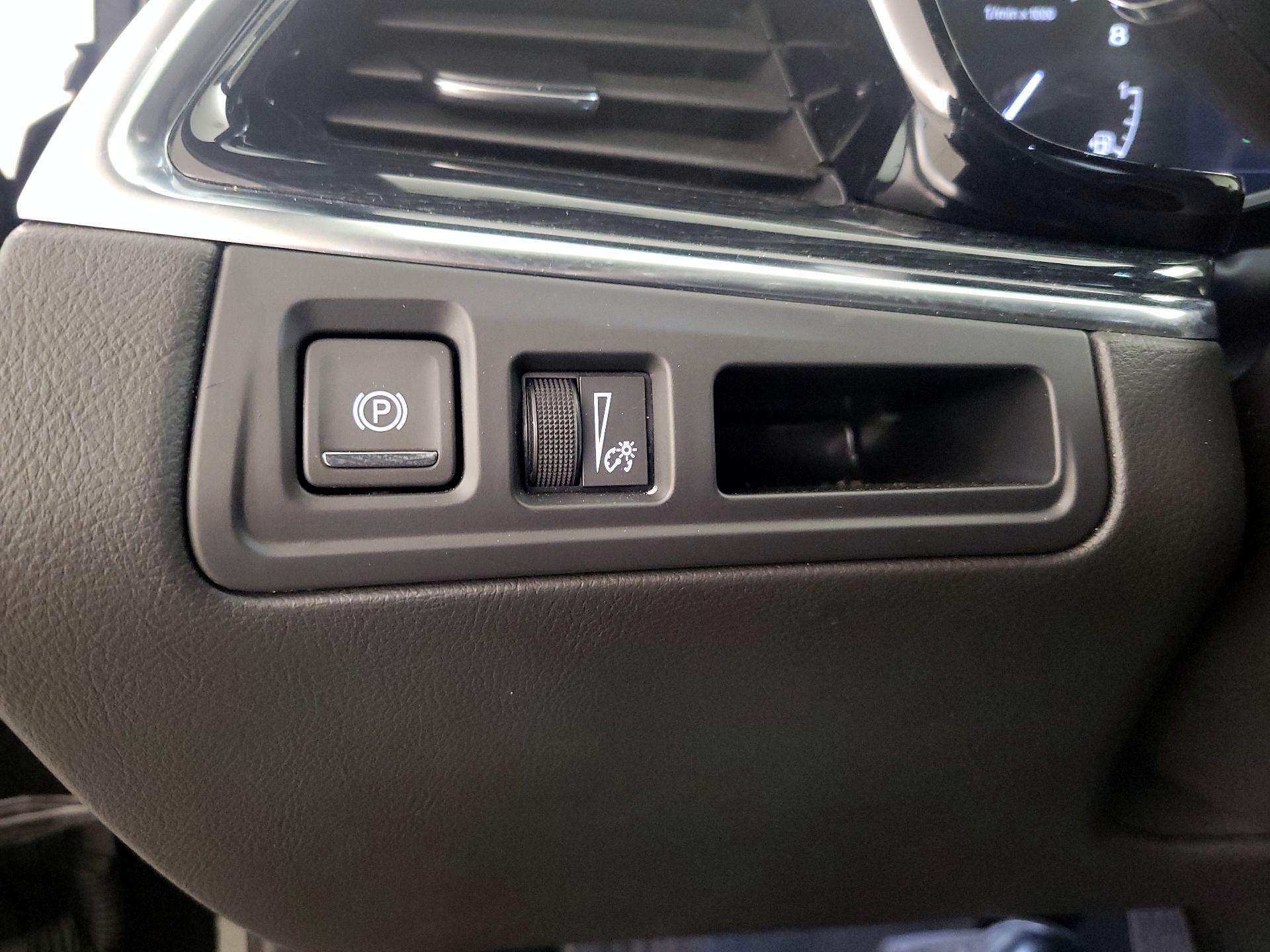 Thumbnail: 2025 Cadillac XT5 - 13