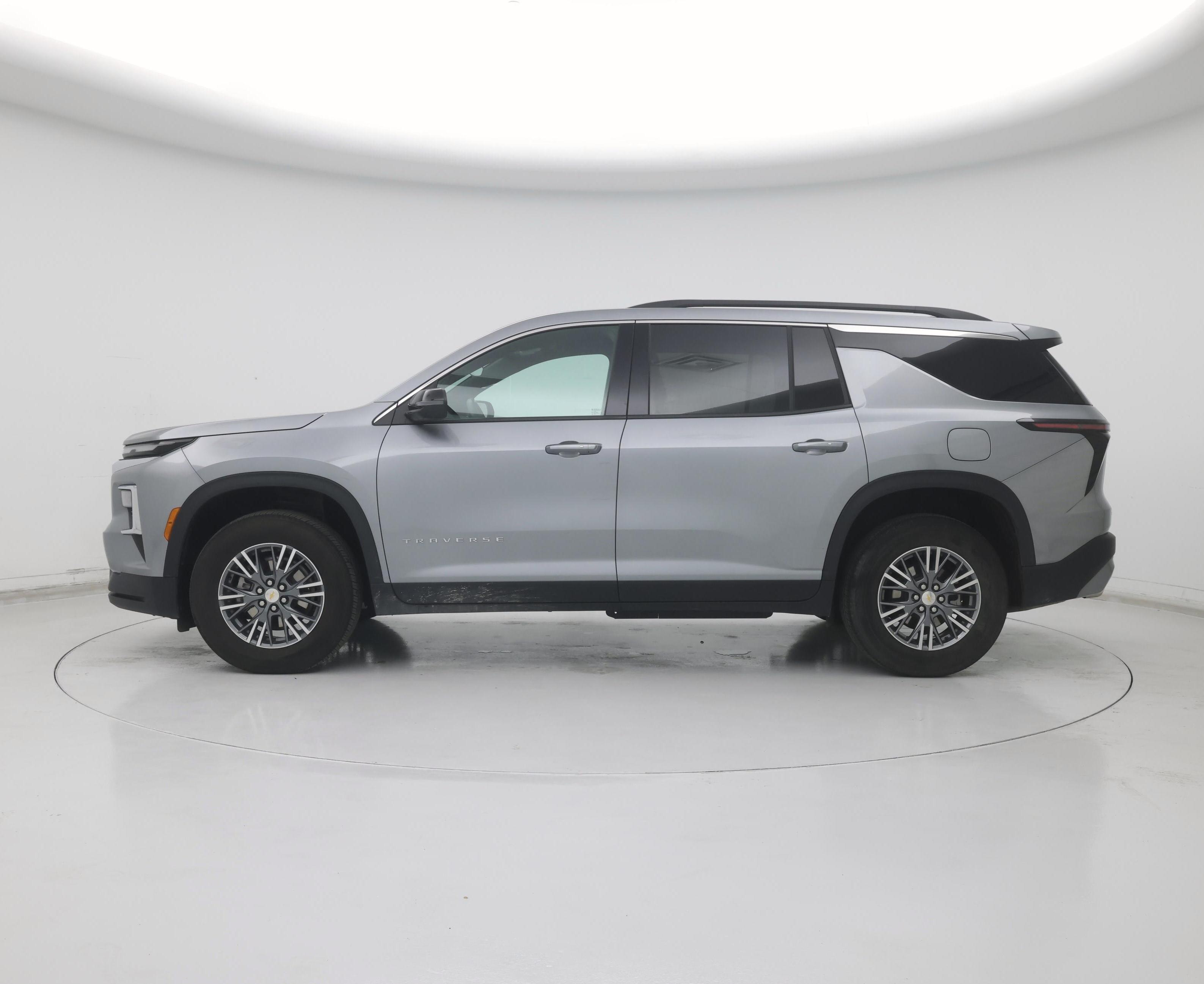 Thumbnail: 2025 Chevrolet Traverse - 3