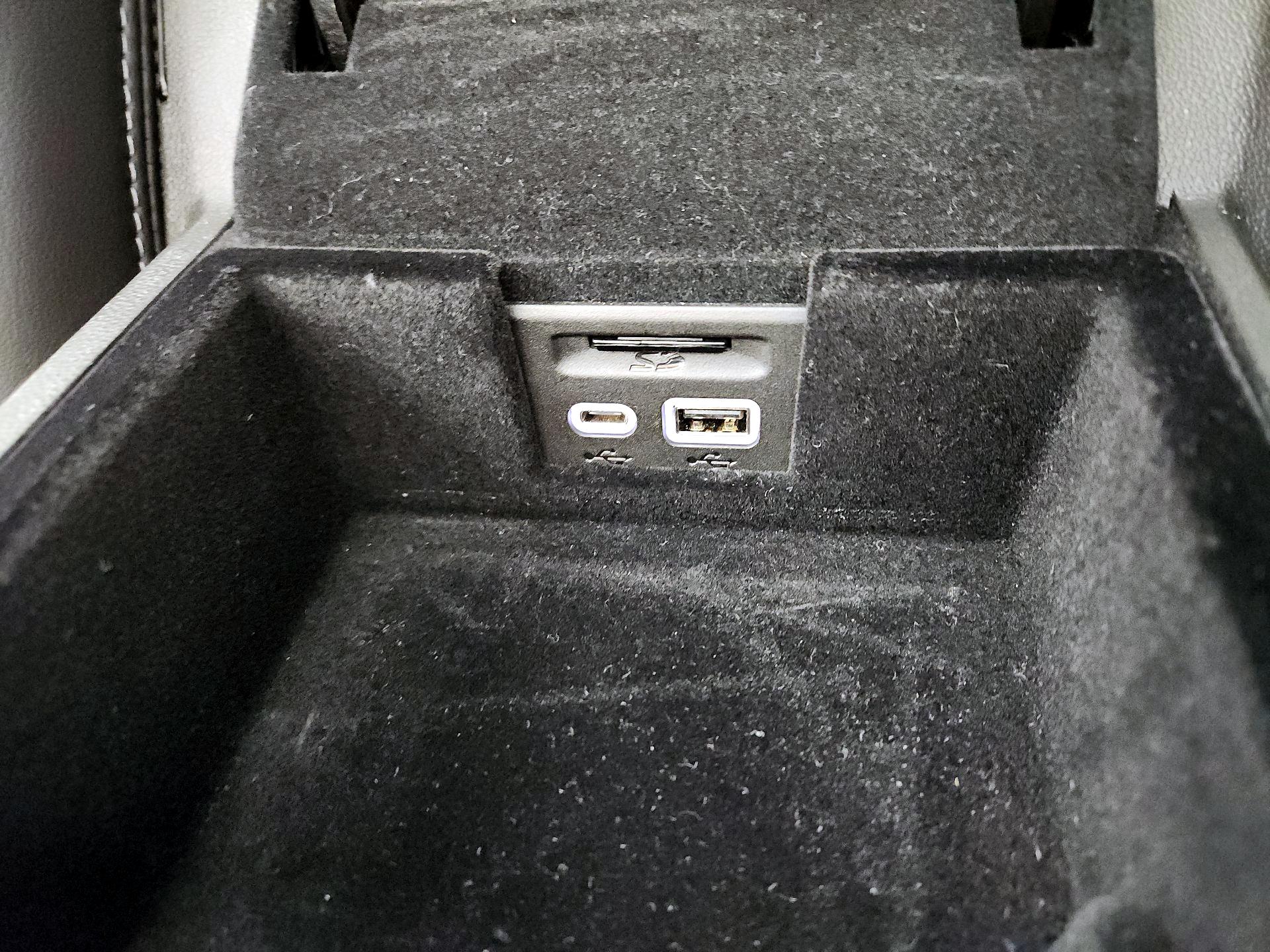 Thumbnail: 2025 Cadillac XT6 - 19