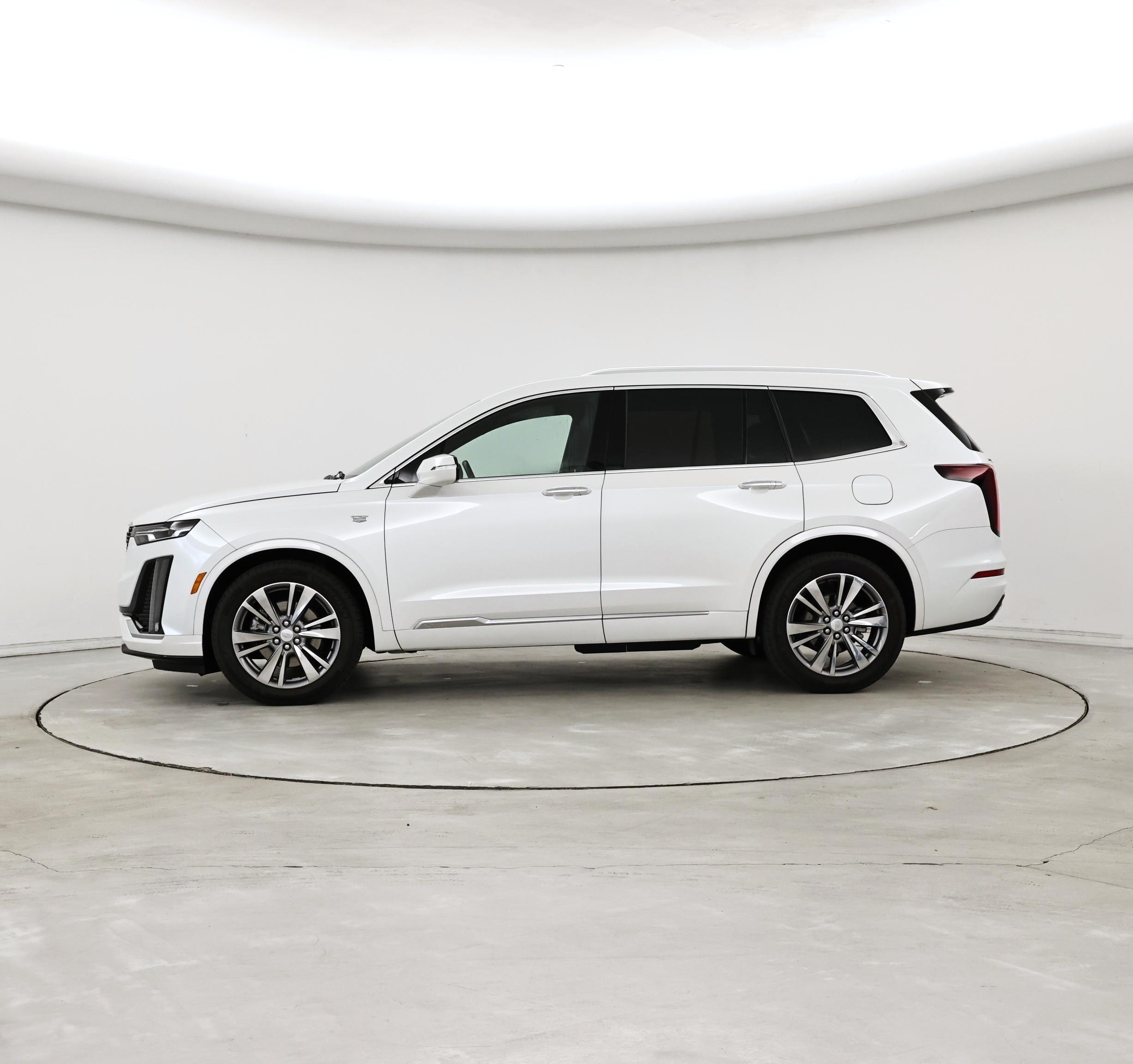 Thumbnail: 2025 Cadillac XT6 - 3