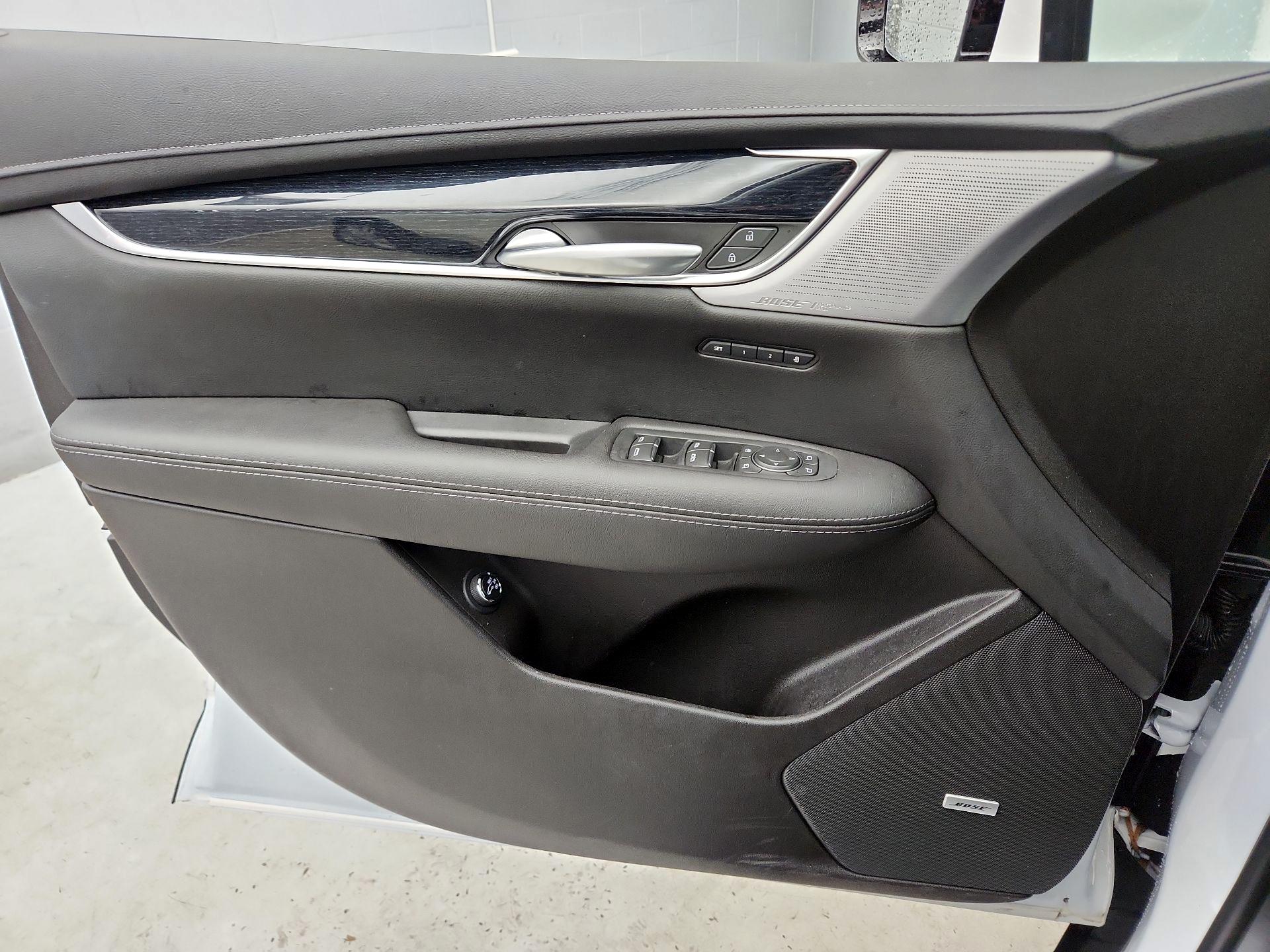 Thumbnail: 2025 Cadillac XT5 - 12