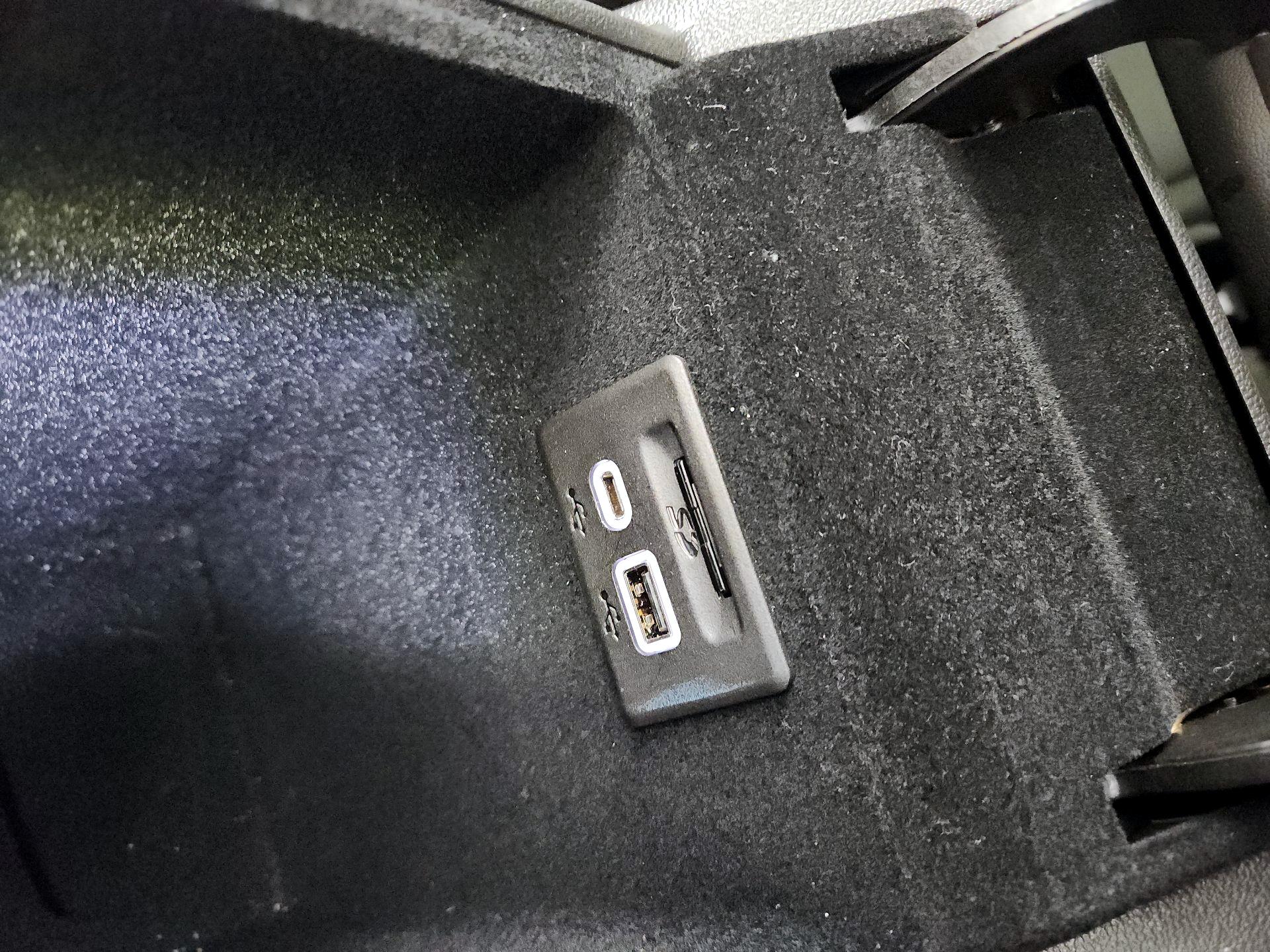 Thumbnail: 2025 Cadillac XT5 - 18