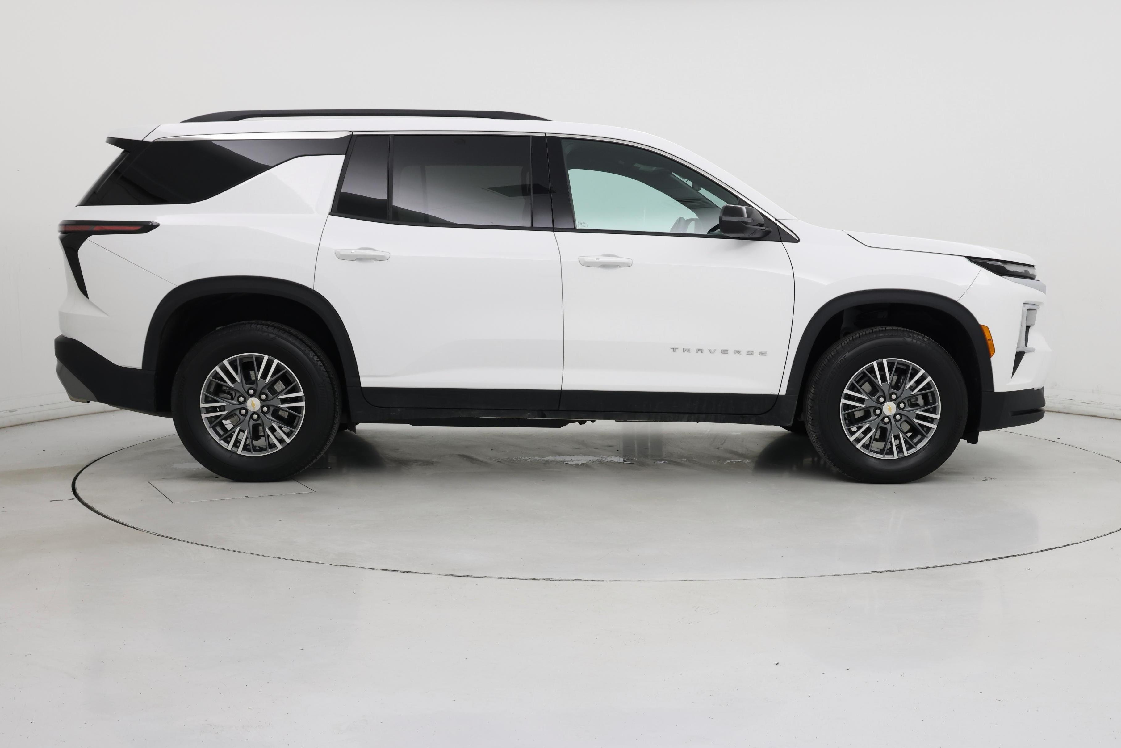 Thumbnail: 2025 Chevrolet Traverse - 7